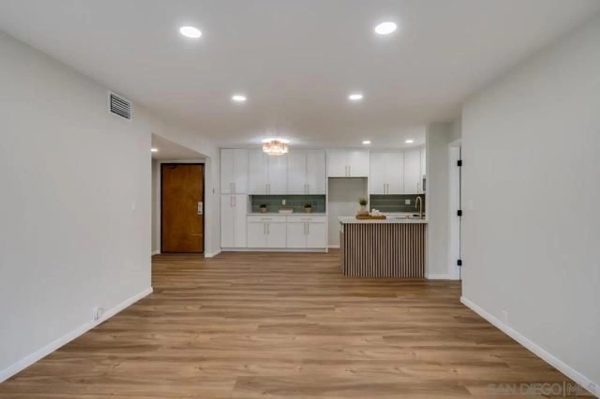 Property Slideshow image 4 of 30 | 12575 oaks north dr 220, San Diego, CA, 92128