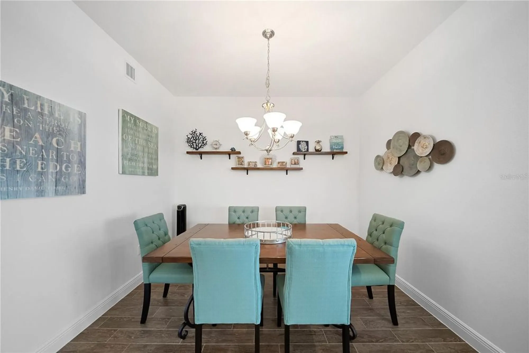 Property Slideshow image 7 of 72 | 391 aruba cir 303, Bradenton, FL, 34209