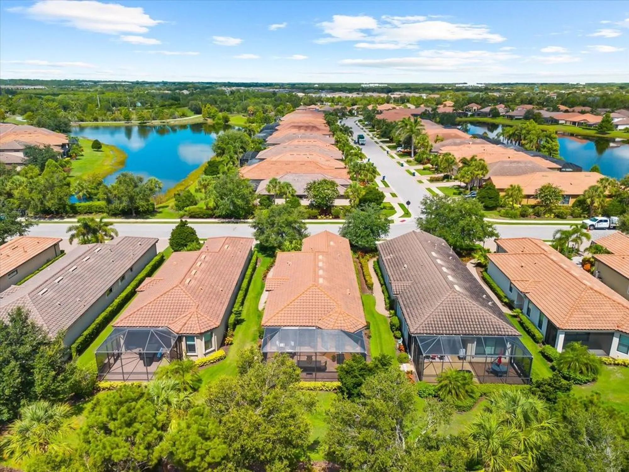 Property Slideshow image 46 of 74 | 5121 serata dr, Lakewood Ranch, FL, 34211