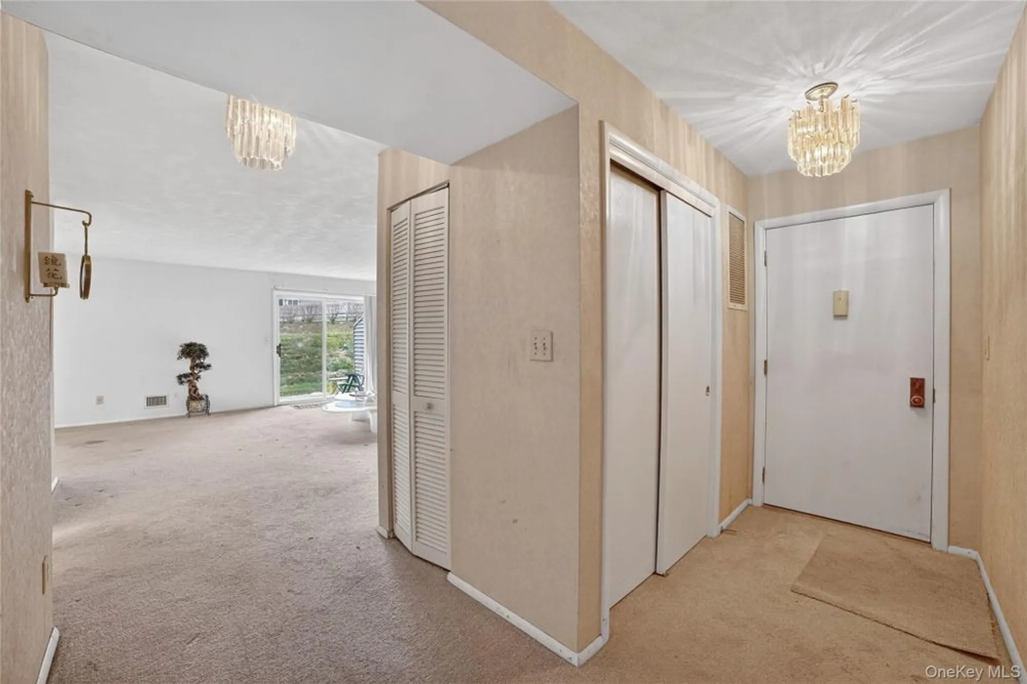 Property Slideshow image 5 of 39 | 175 long hill dr b, Yorktown Heights, NY, 10598