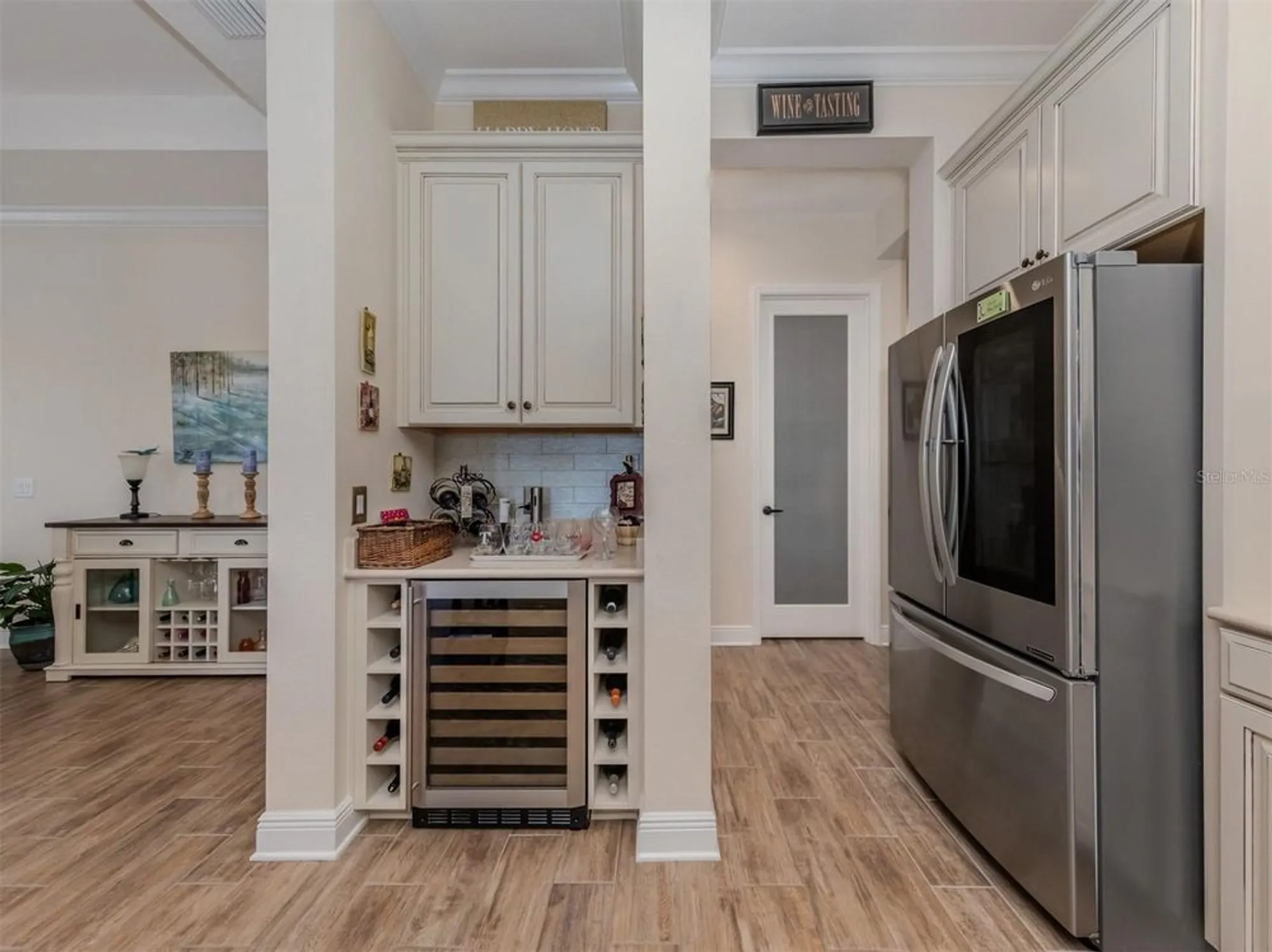 Property Slideshow image 9 of 60 | 26825 weiskopf dr, Englewood, FL, 34223