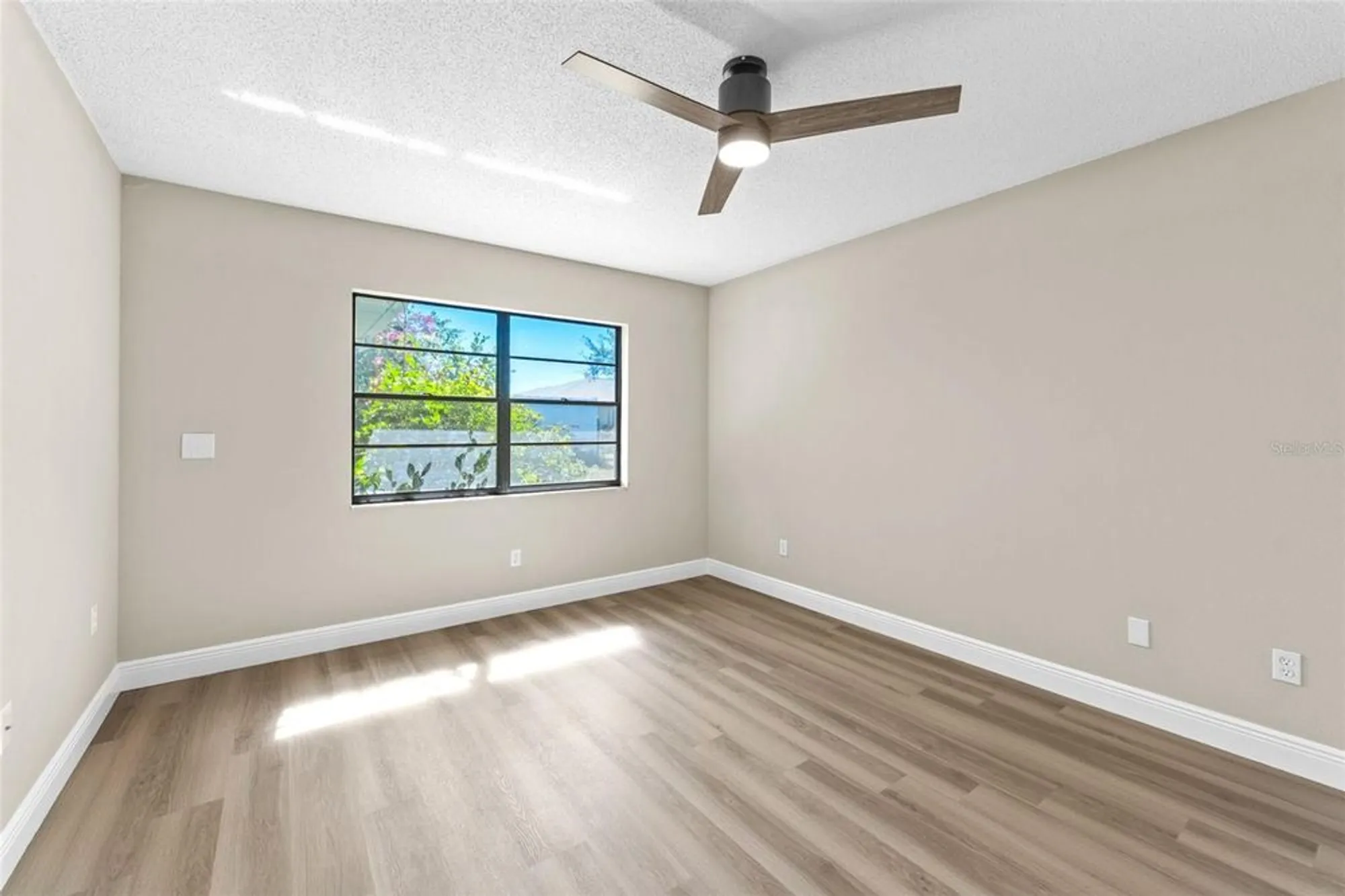 Property Slideshow image 18 of 31 | 636 fort duquesna dr, Sun City Center, FL, 33573