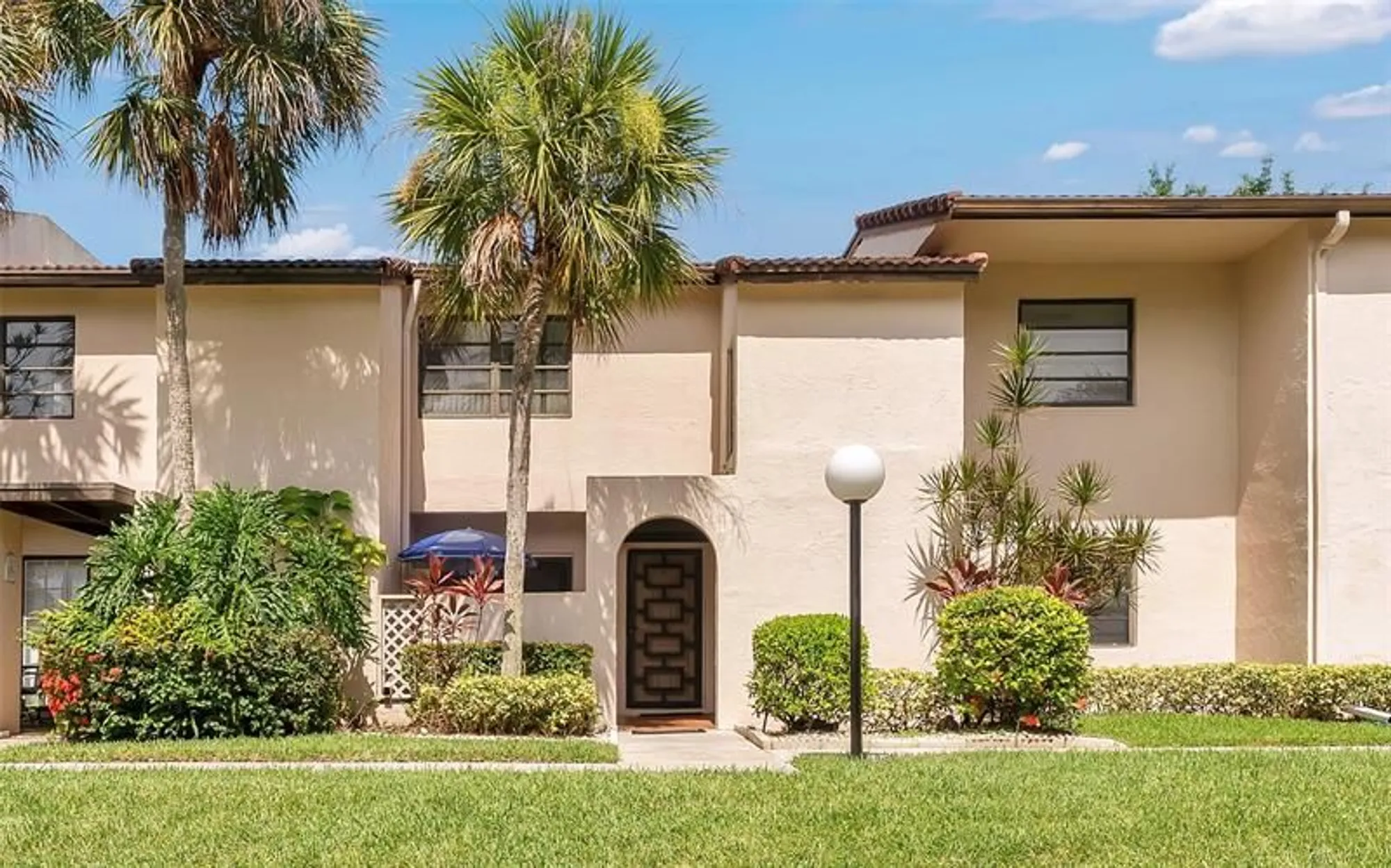 Property Slideshow image 1 of 33 | 21386 juego cir apt 10c, Boca Raton, FL, 33433