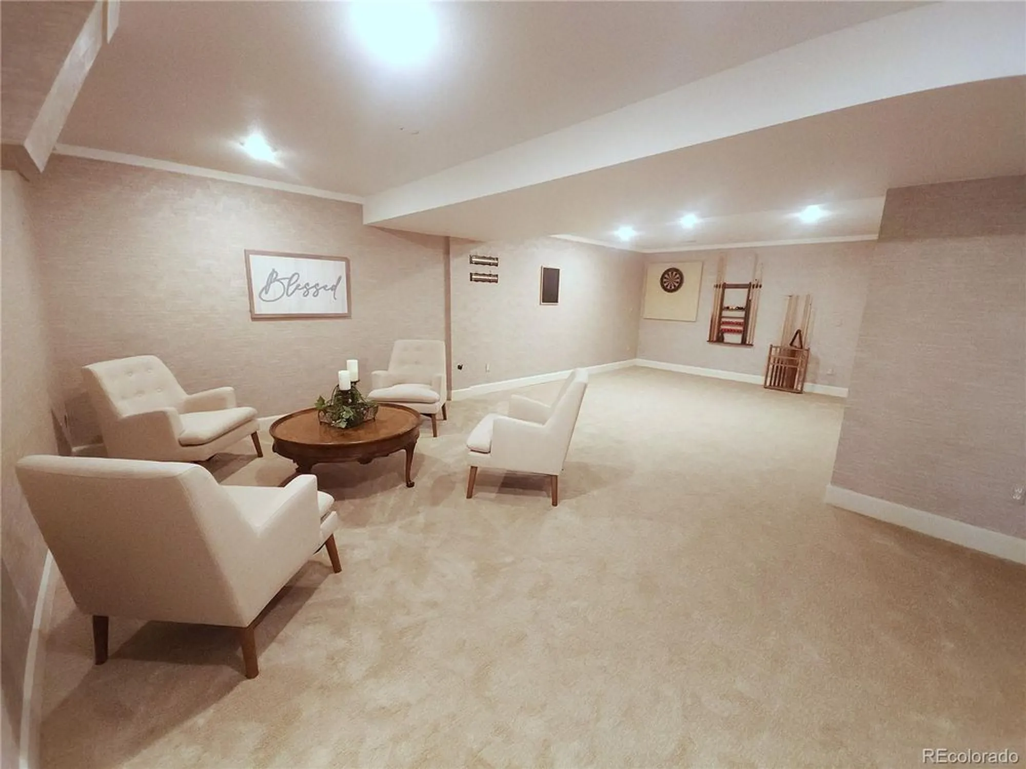 Property Slideshow image 19 of 31 | 4927 greenwich way, Highlands Ranch, CO, 80130