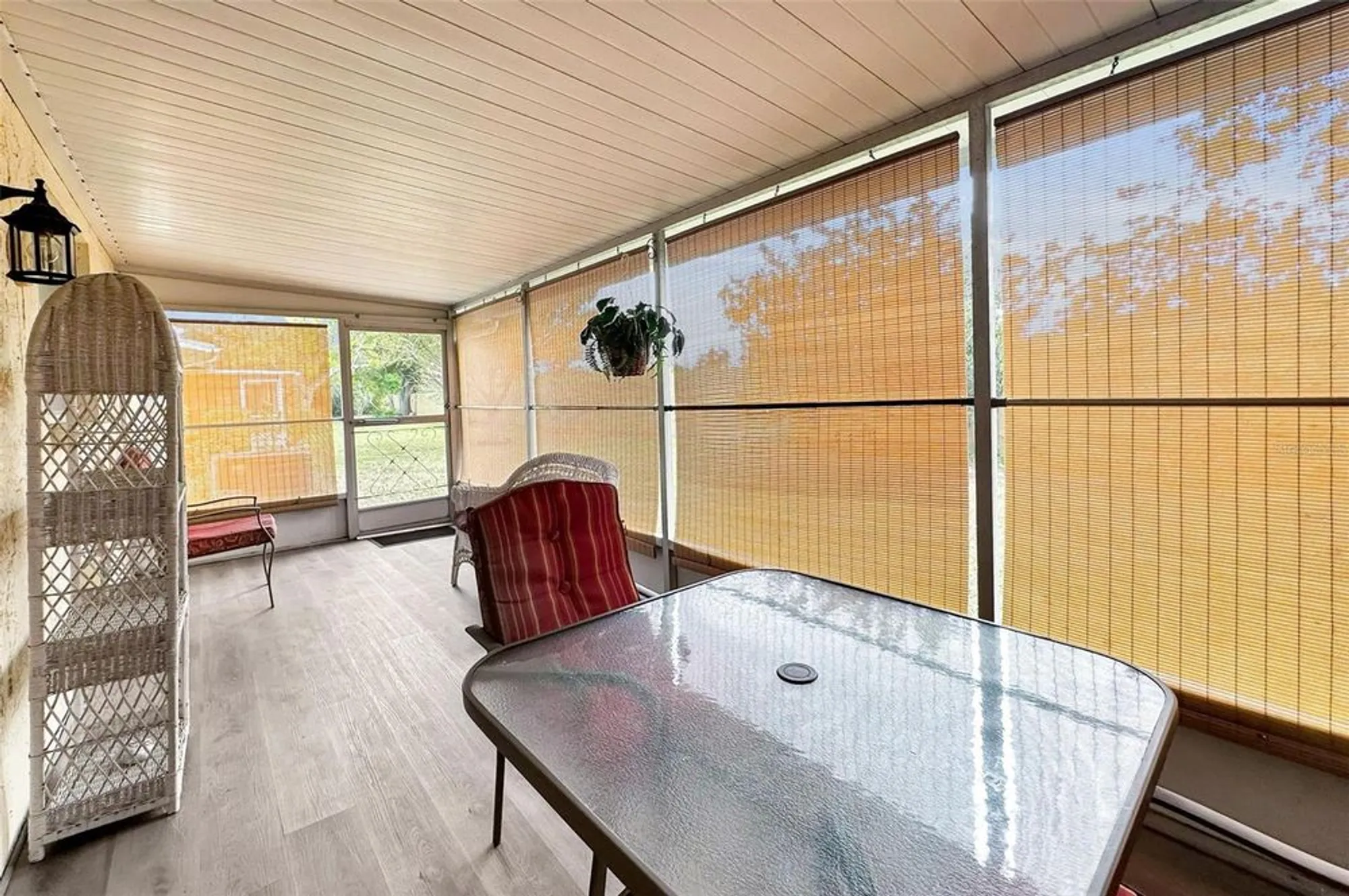 Property Slideshow image 27 of 50 | 1055 loch haven dr, Dunedin, FL, 34698