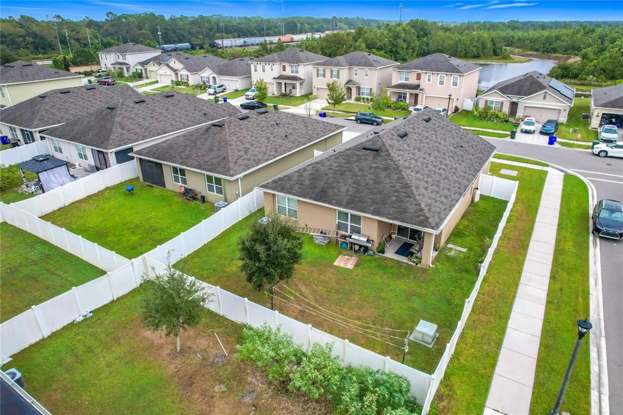 Property Slideshow image 44 of 49 | 2043 blue highlands dr, Lakeland, FL, 33811