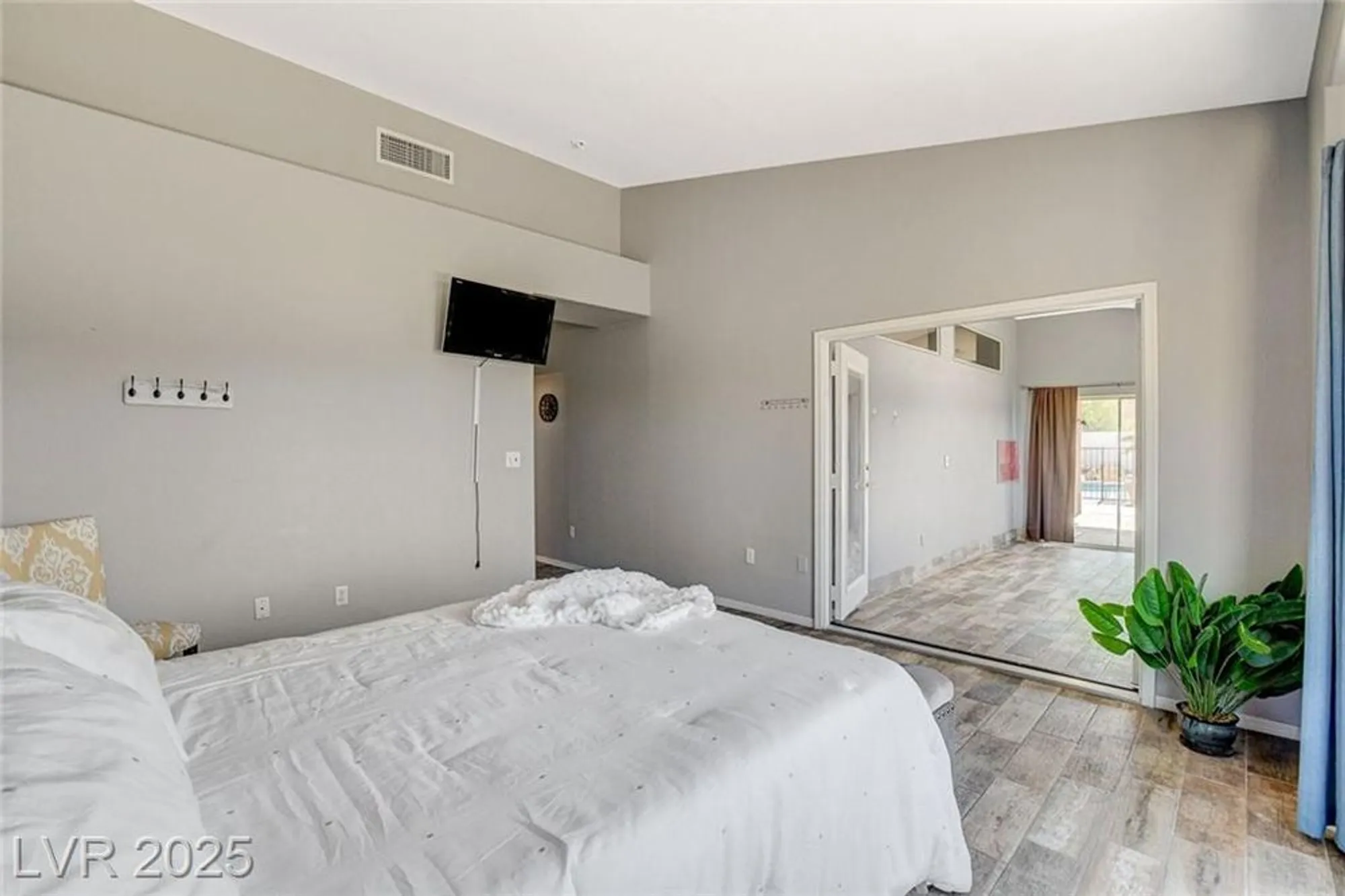 Property Slideshow image 19 of 66 | 3112 haddon dr, Las Vegas, NV, 89134