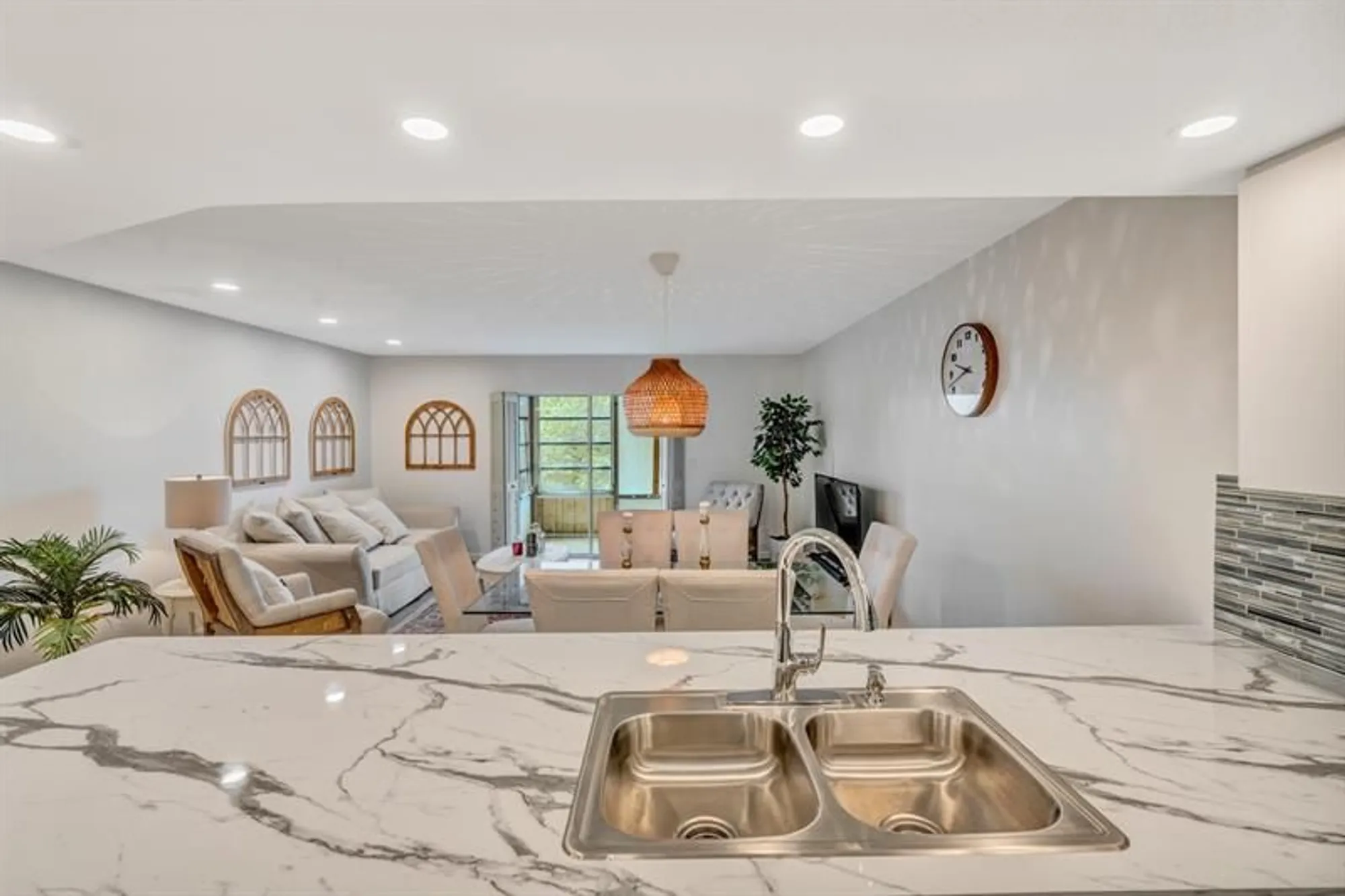 Property Slideshow image 10 of 46 | 4750 nw 22nd ct 417, Lauderhill, FL, 33313