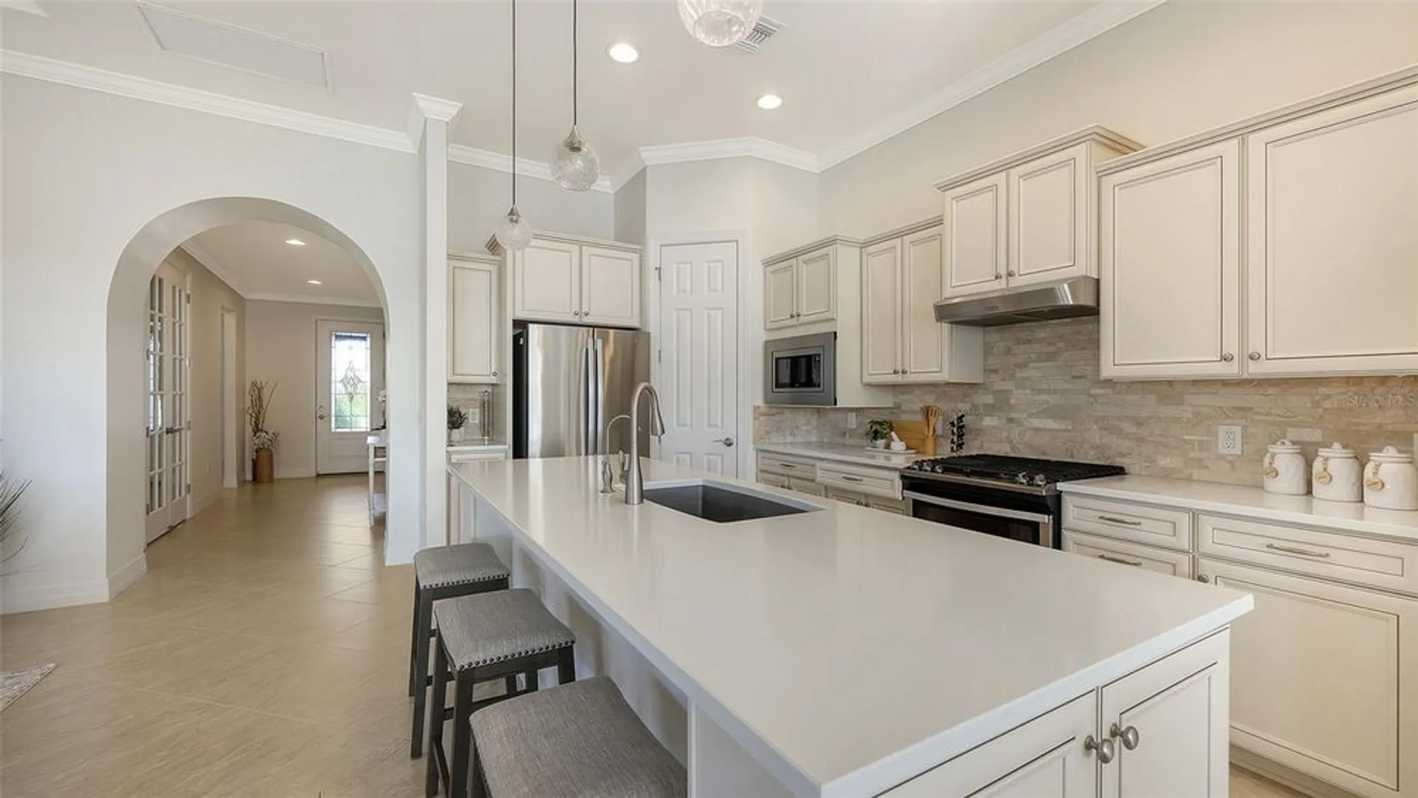 Property Slideshow image 19 of 46 | 5987 snowy egret dr, Sarasota, FL, 34238