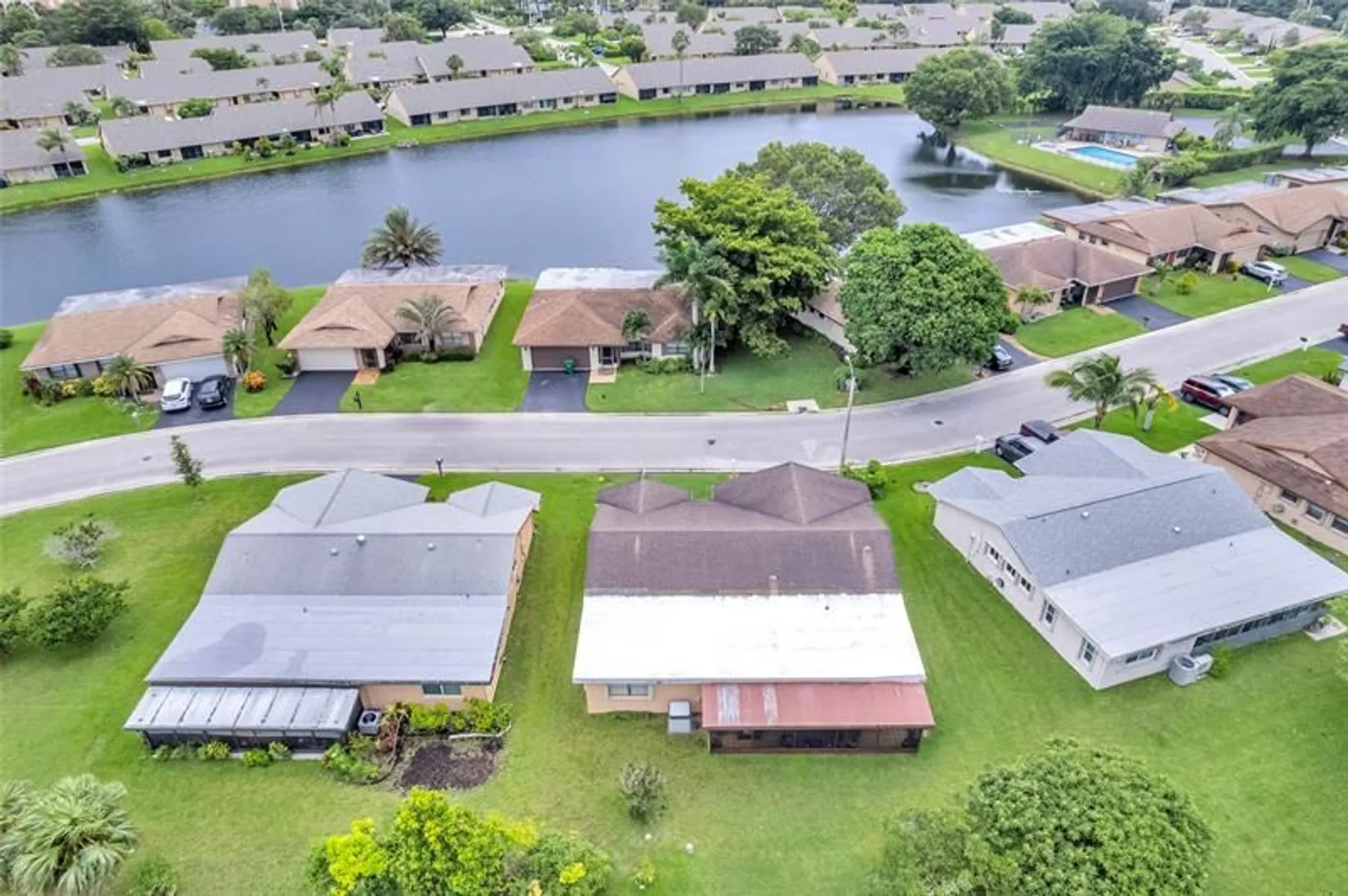 Property Slideshow image 47 of 50 | 9802 nw 75th ct, Tamarac, FL, 33321