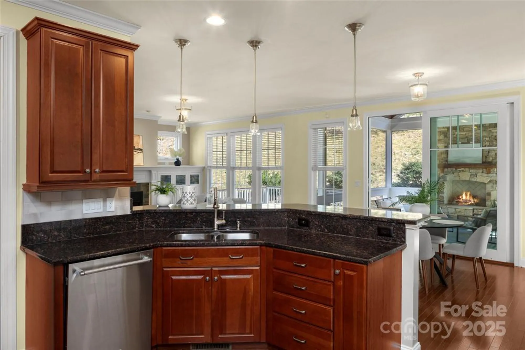 Property Slideshow image 5 of 39 | 16 larue ct, Biltmore Lake, NC, 28715