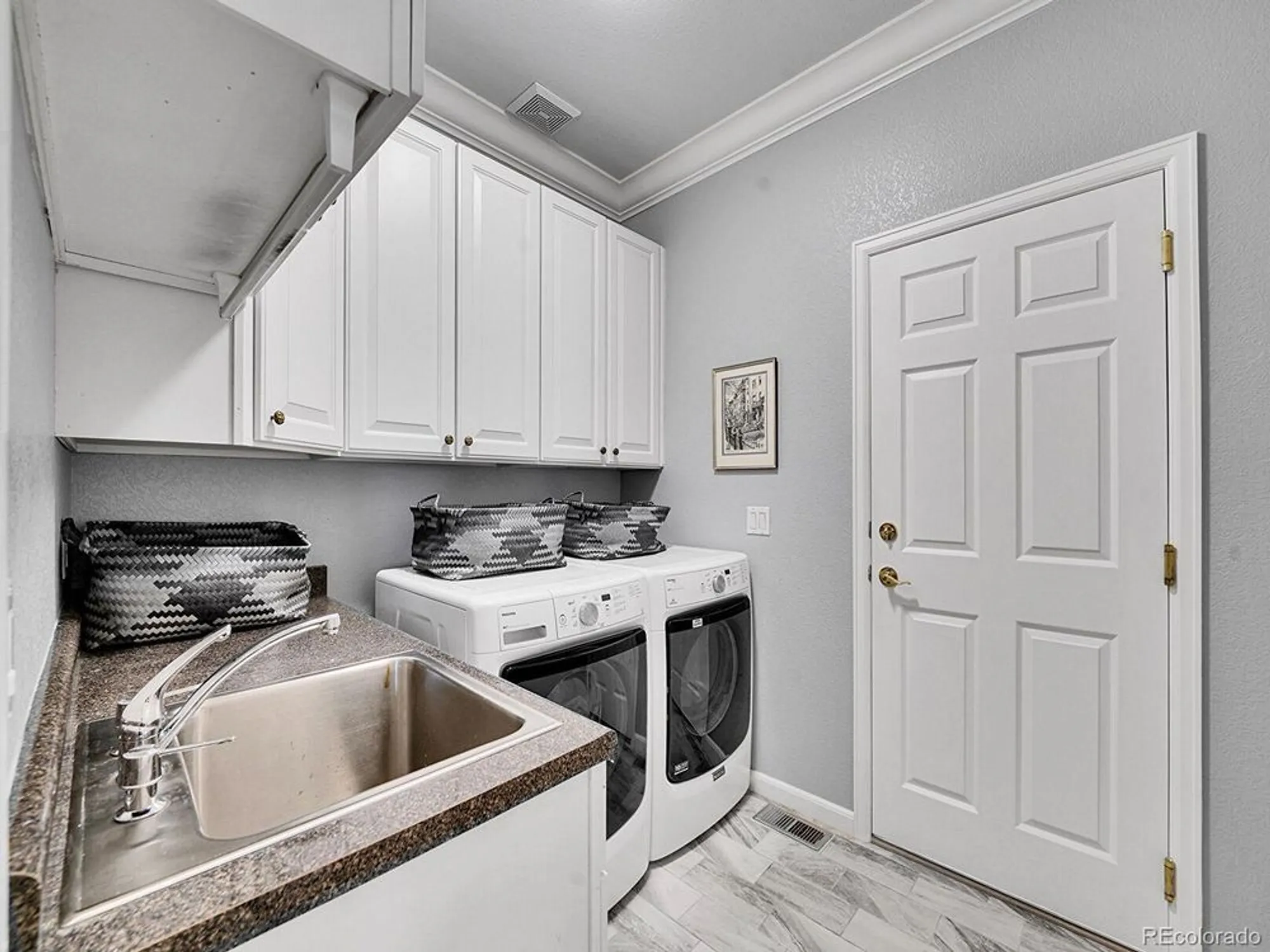 Property Slideshow image 26 of 49 | 23428 e long pl, Aurora, CO, 80016