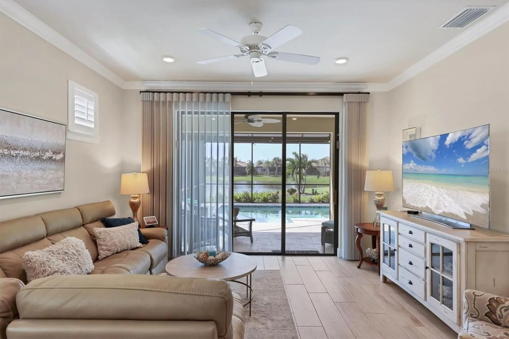 Property Slideshow image 14 of 78 | 6918 hanover ct, Lakewood Ranch, FL, 34202