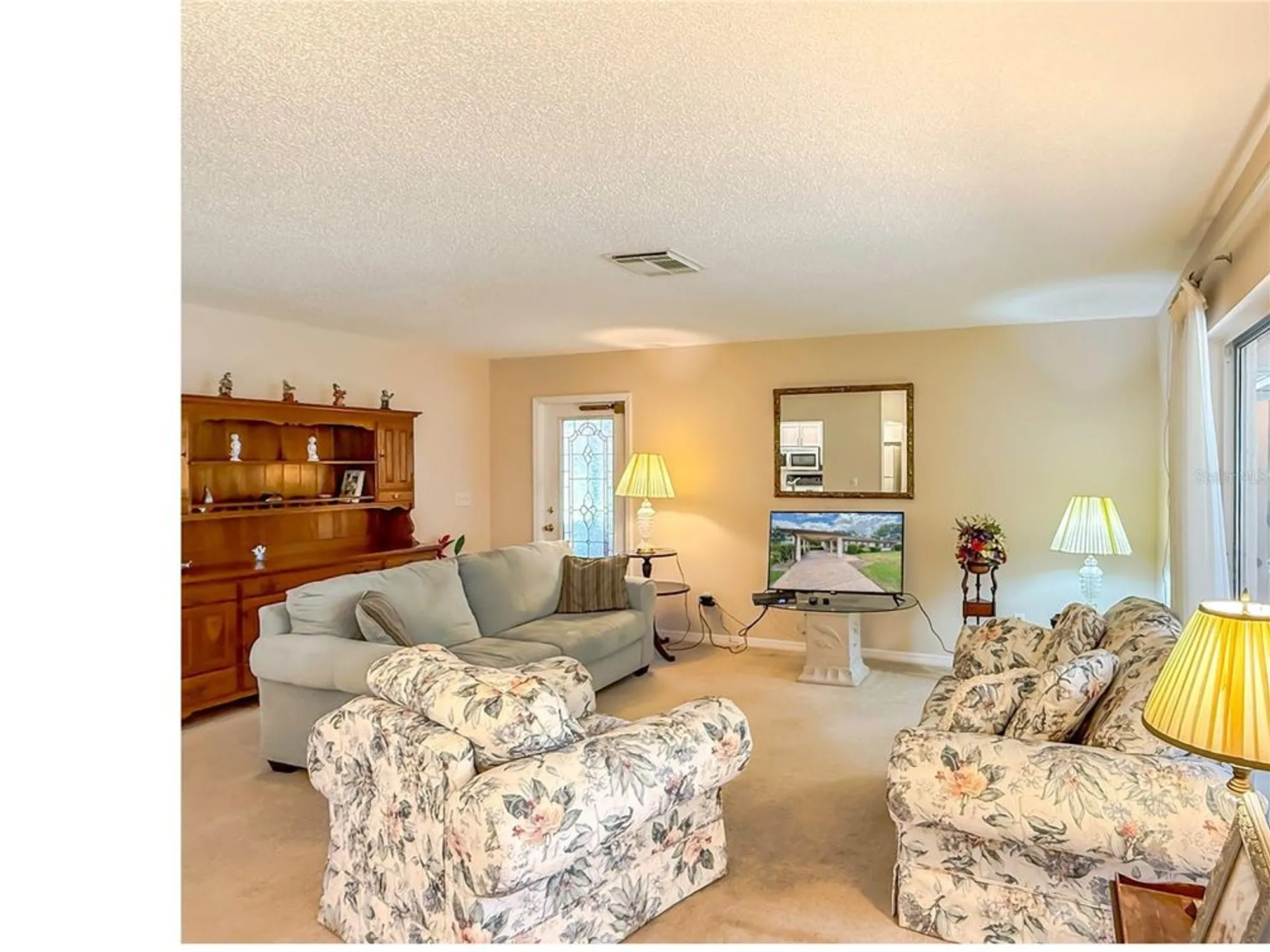 Property Slideshow image 9 of 40 | 503 finsbury cir a, Sun City Center, FL, 33573