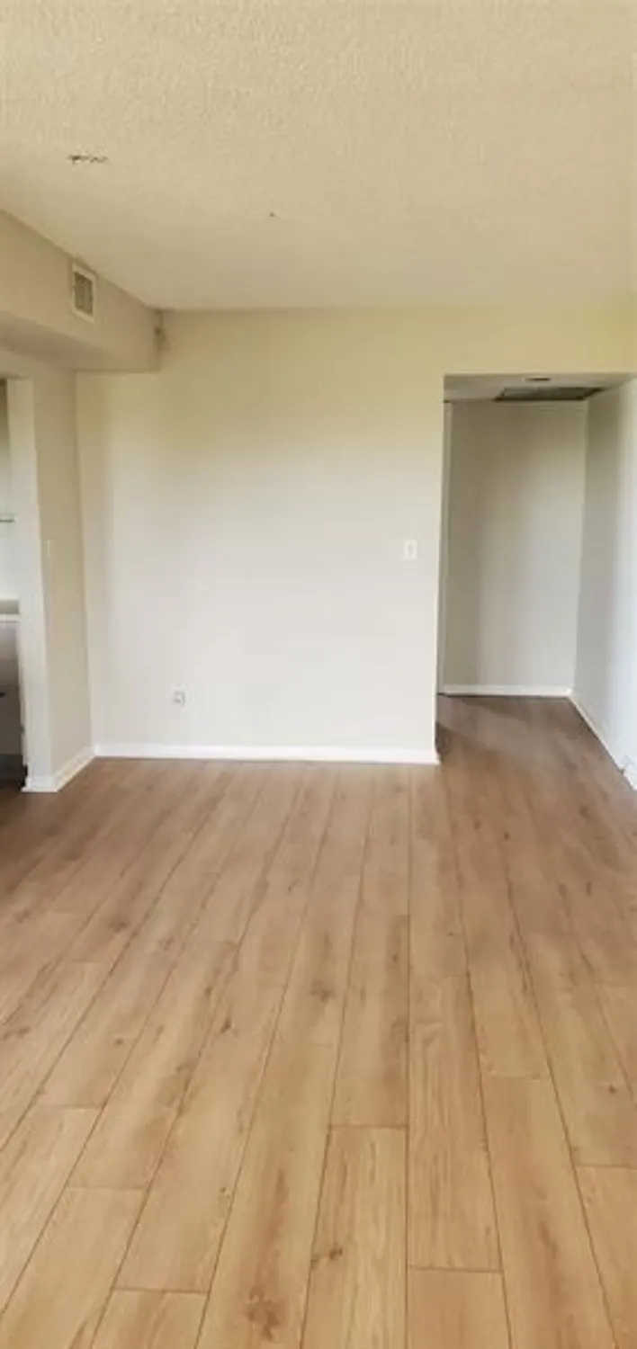 Property Slideshow image 5 of 20 | 1902 bermuda cir h4, Coconut Creek, FL, 33066