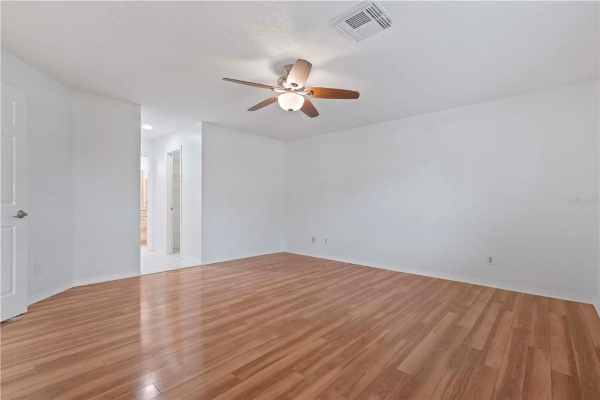 Property Slideshow image 31 of 55 | 2329 lancaster dr, Sun City Center, FL, 33573