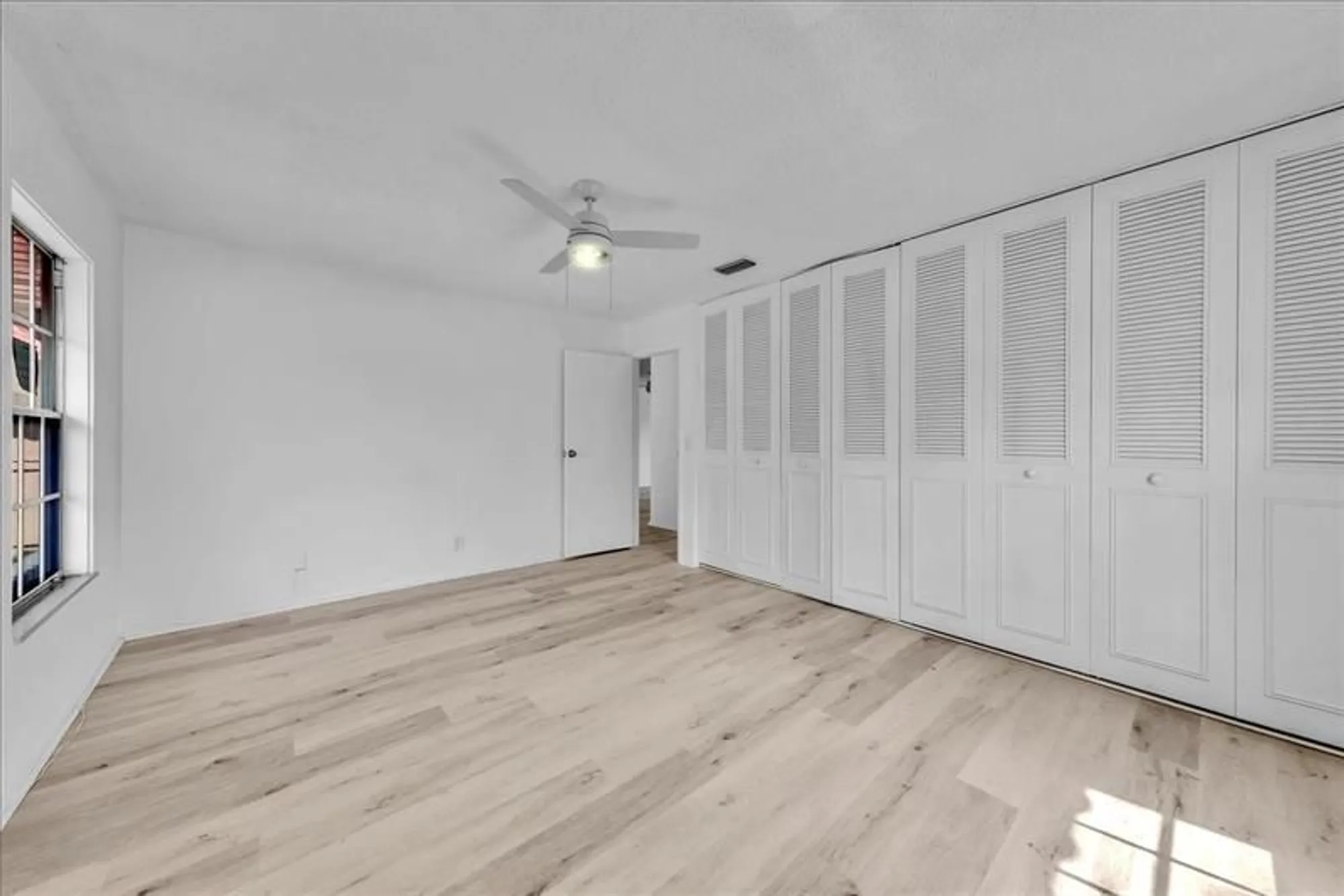 Property Slideshow image 20 of 38 | 123 amherst ln # 123, Lake Worth, FL, 33467