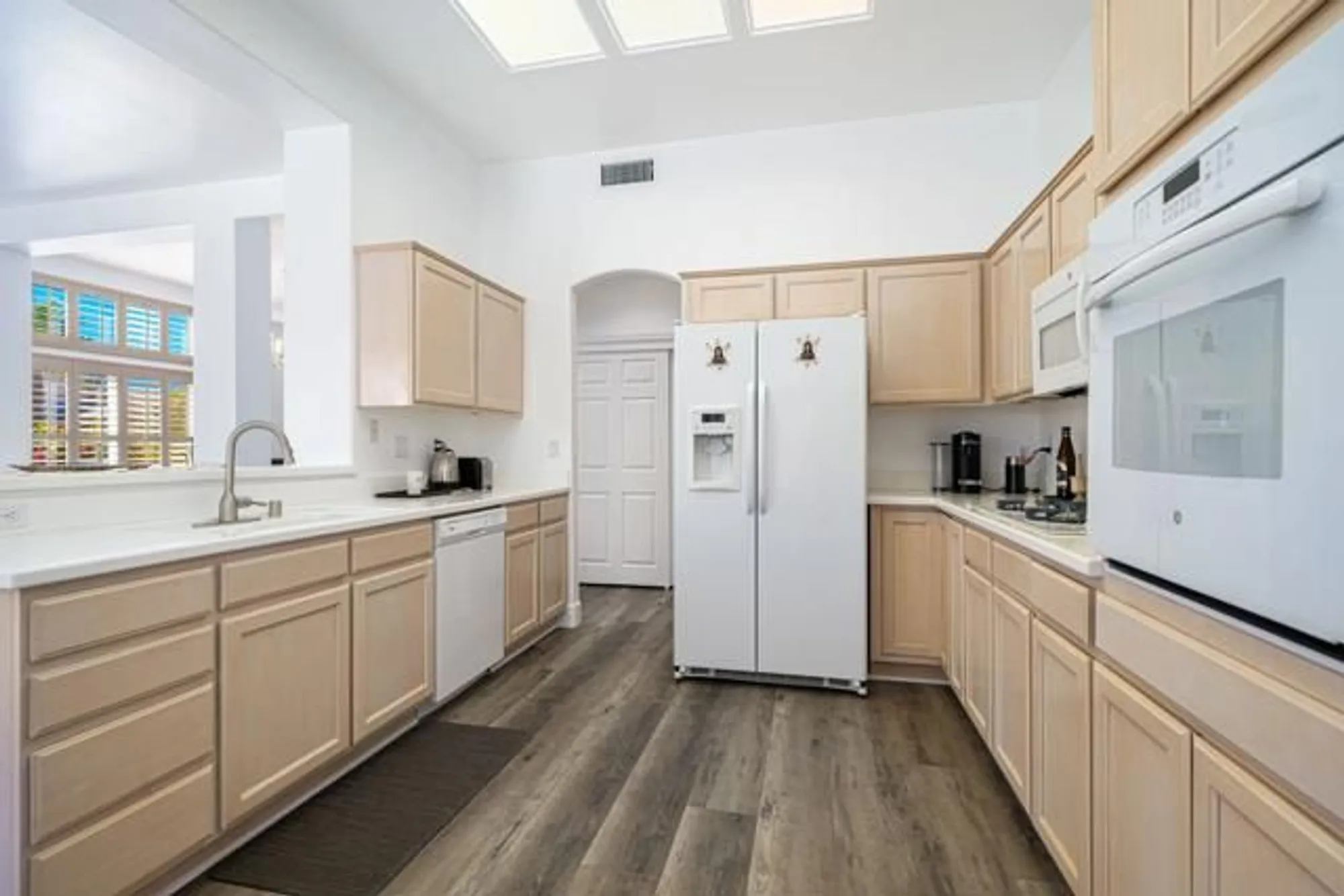 Property Slideshow image 21 of 37 | 37616 eveningside rd, Palm Desert, CA, 92211