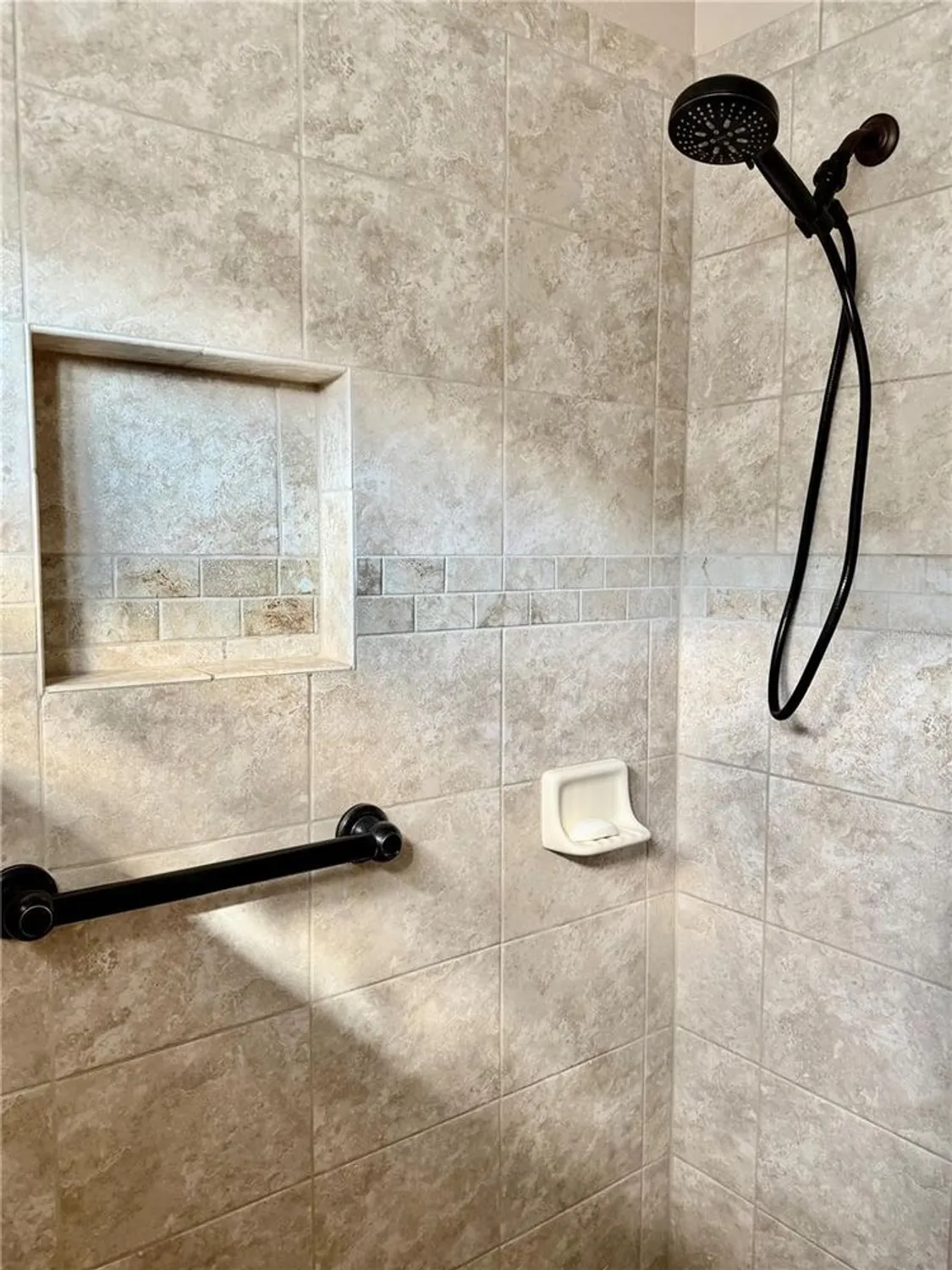 Property Slideshow image 33 of 61 | 26689 otter creek ln, Leesburg, FL, 34748