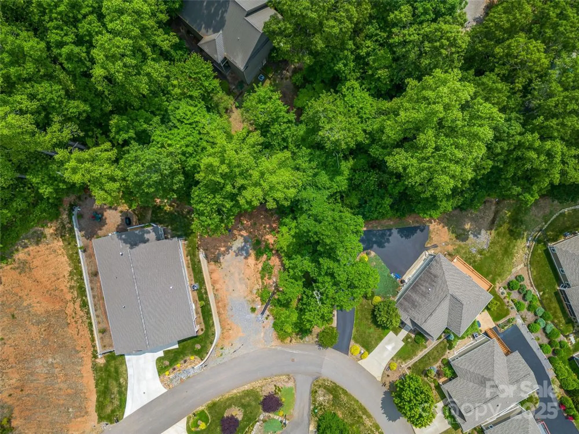 Property Slideshow image 13 of 28 | 23 village overlook loop, Swannanoa, NC, 28778