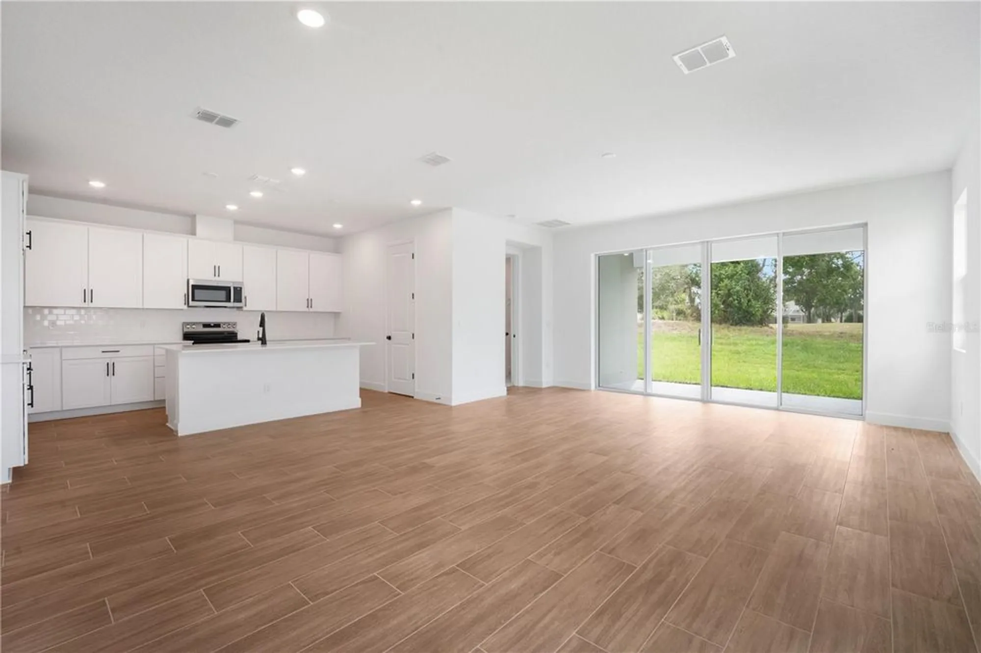 Property Slideshow image 6 of 44 | 9143 players dr, Weeki Wachee, FL, 34613