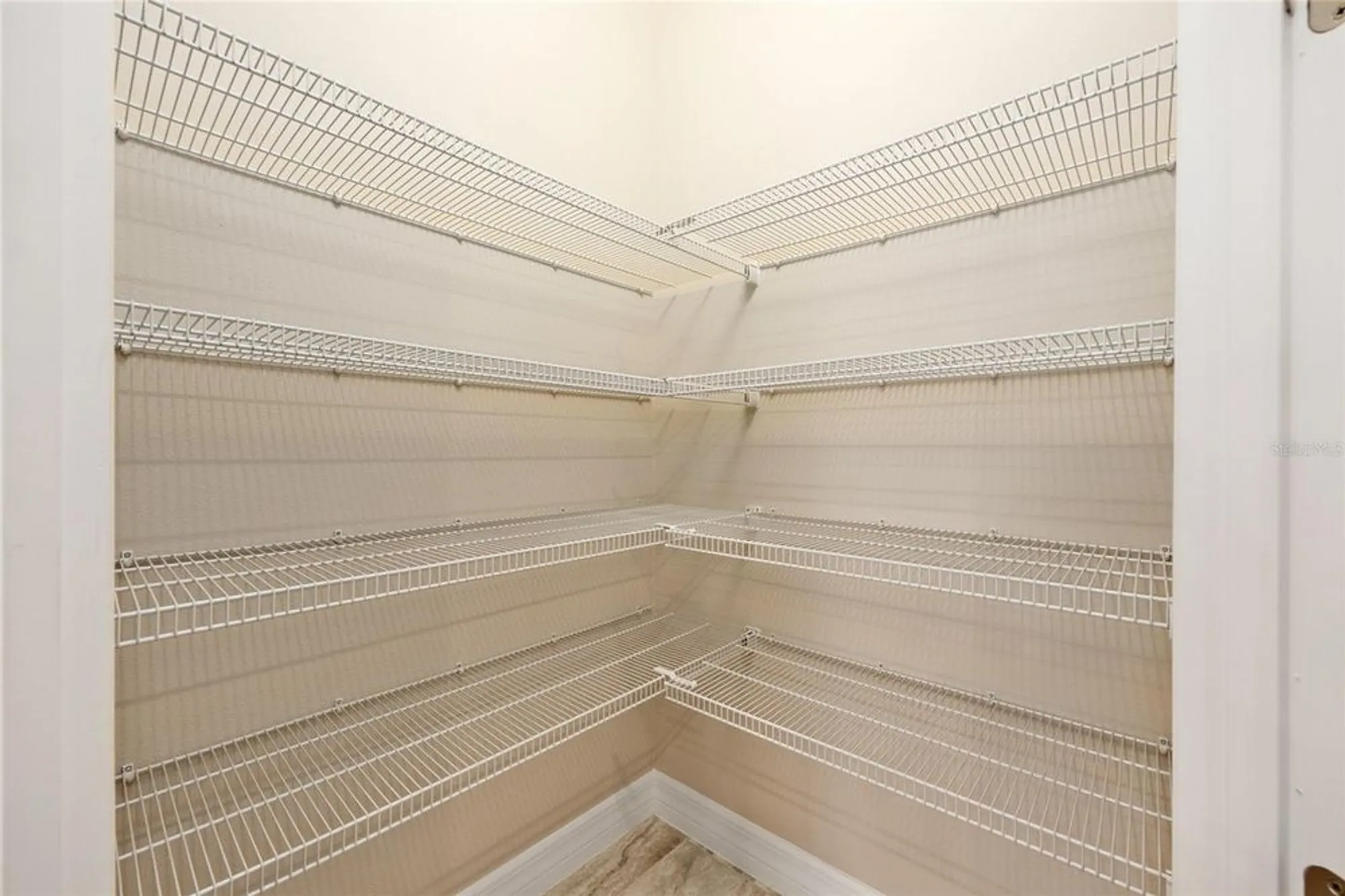 Property Slideshow image 21 of 62 | 9777 sw 63rd loop, Ocala, FL, 34481