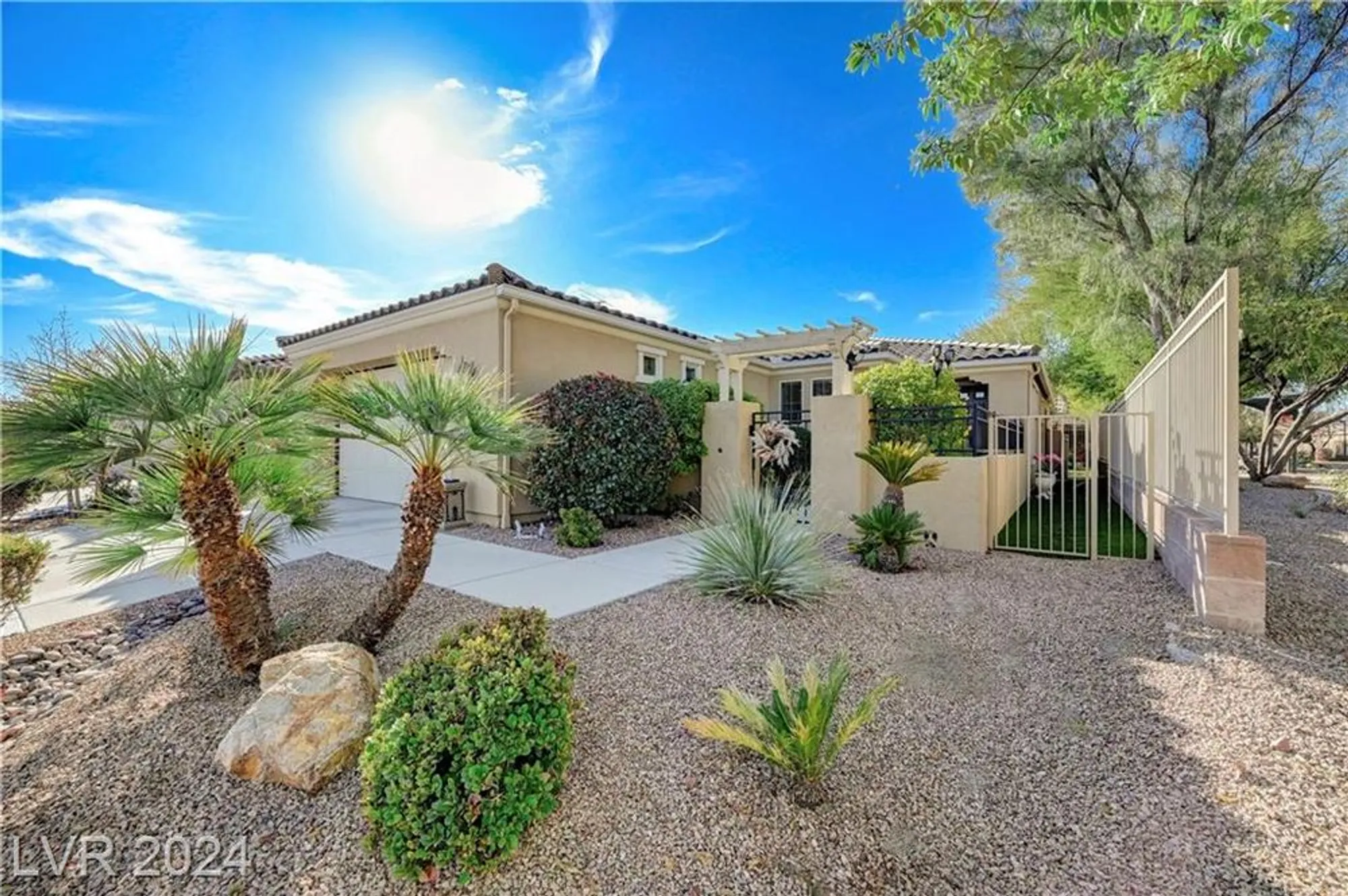 Property Slideshow image 3 of 86 | 5721 keystone crest st, North Las Vegas, NV, 89081