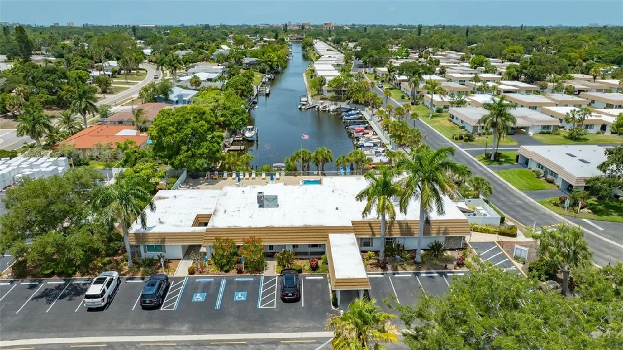 Property Slideshow image 64 of 86 | 2016 riverbluff pkwy v328, Sarasota, FL, 34231