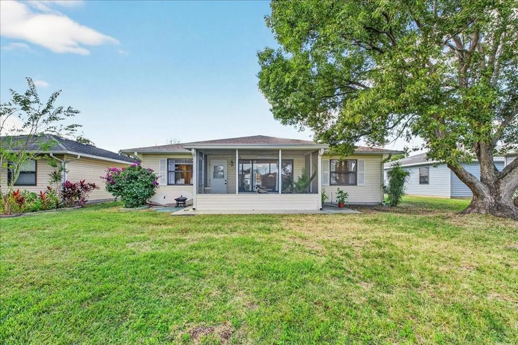 Property Slideshow image 6 of 44 | 4908 dawnview ln, Lakeland, FL, 33811