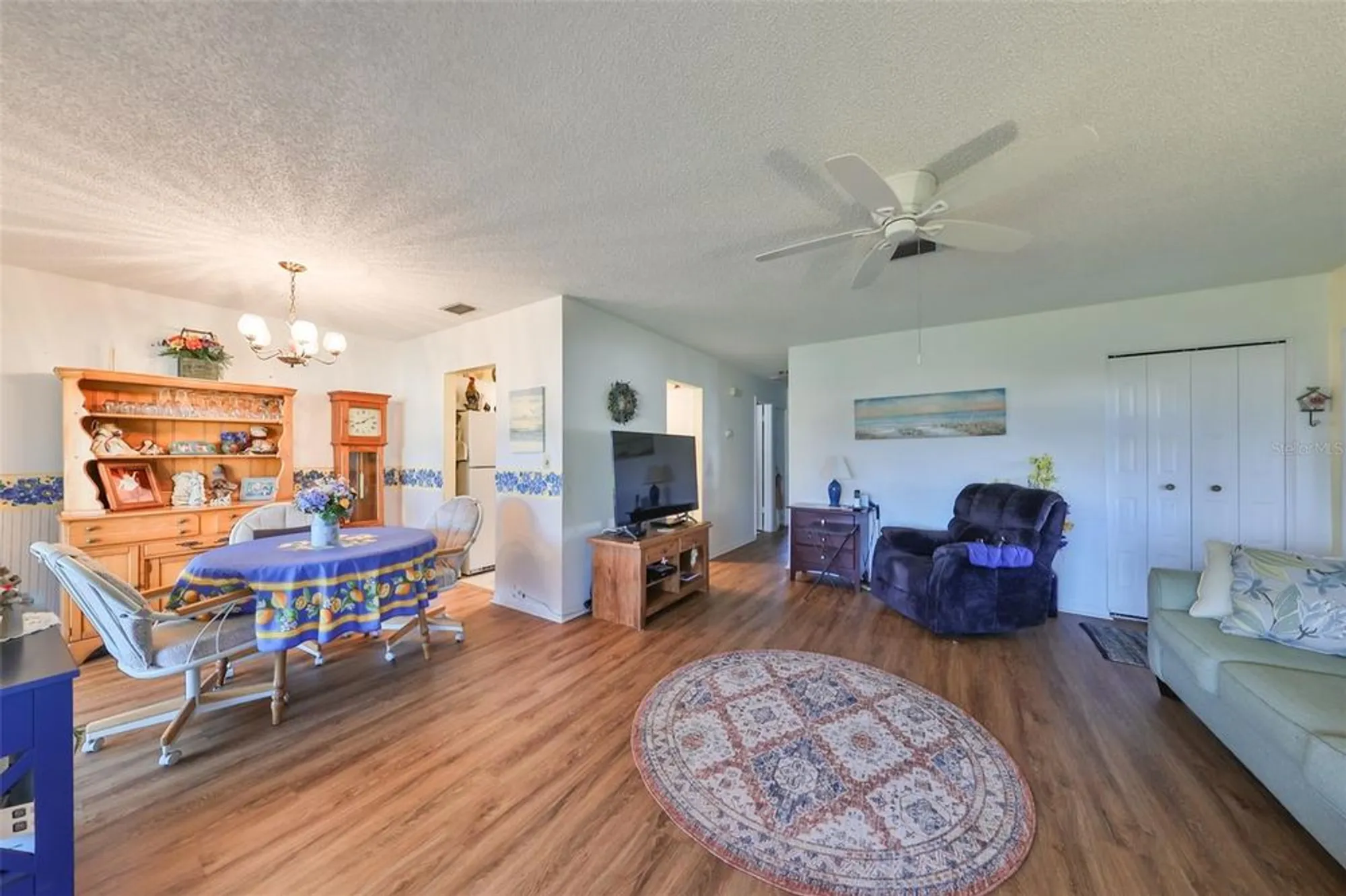 Property Slideshow image 13 of 50 | 1901 canterbury ln 19, Sun City Center, FL, 33573