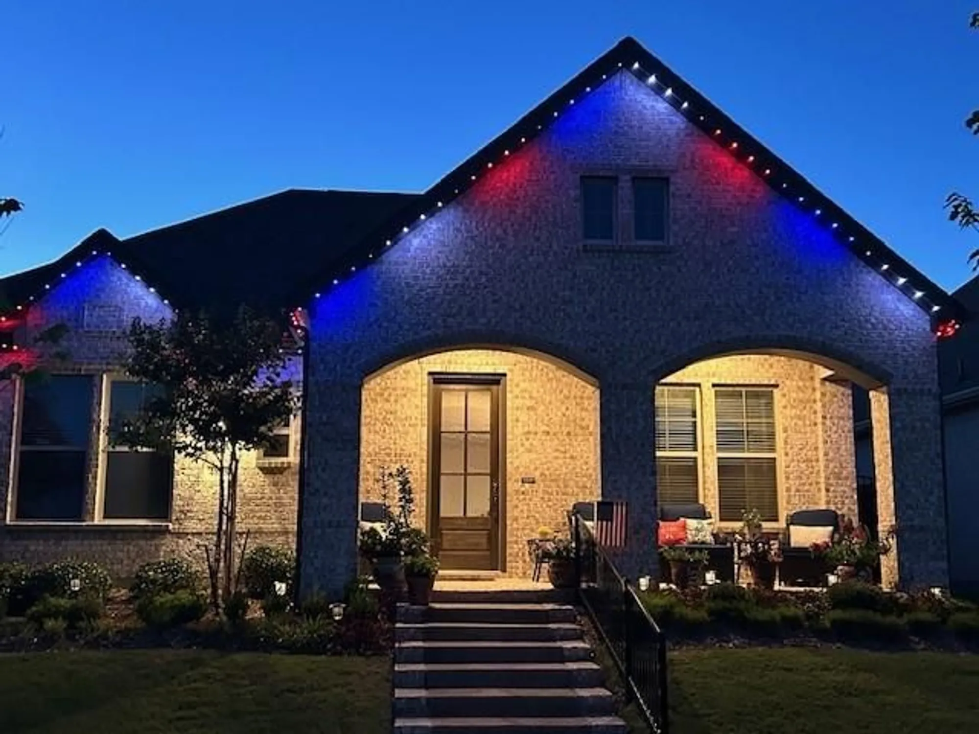 Property Slideshow image 4 of 39 | 4818 emerald grv, Arlington, TX, 76005