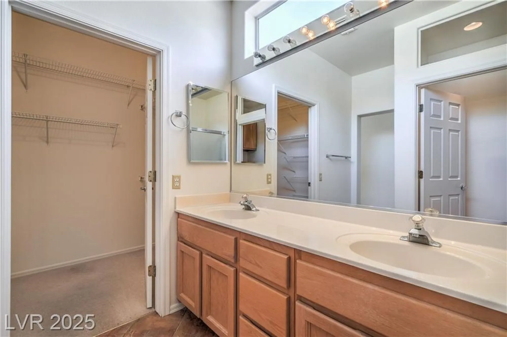 Property Slideshow image 13 of 34 | 2413 rockford st, Las Vegas, NV, 89134