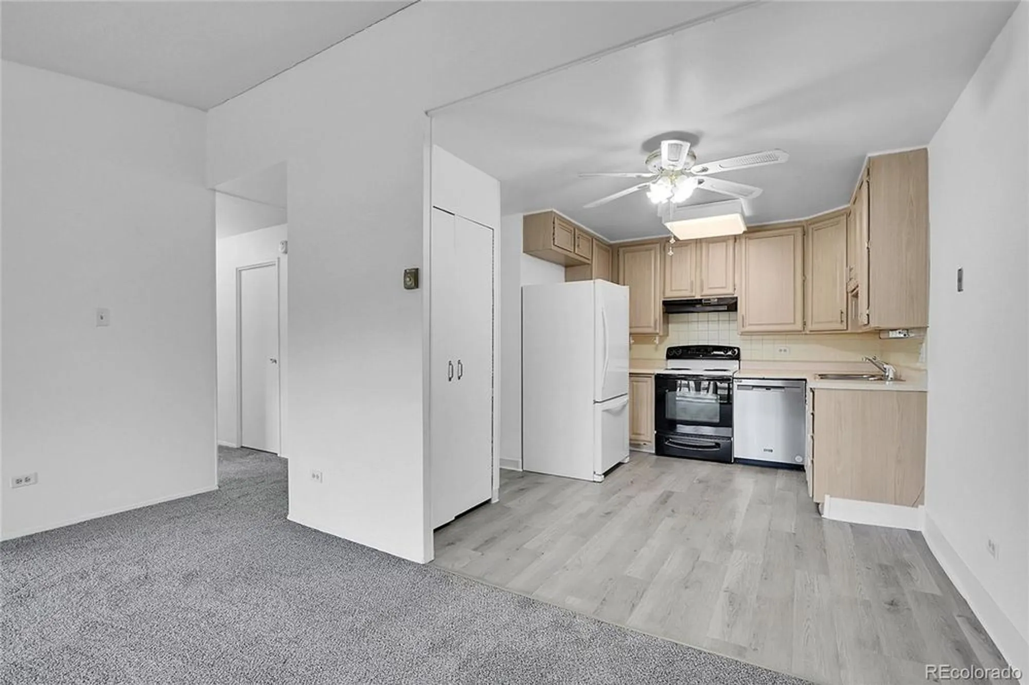 Property Slideshow image 19 of 23 | 9655 e center ave 9d, Denver, CO, 80247