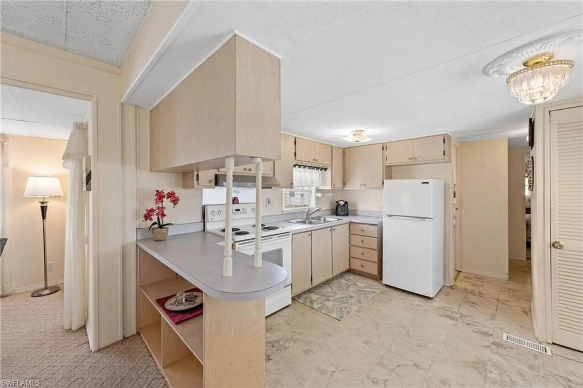 Property Slideshow image 12 of 40 | 16 san remo cir, Naples, FL, 34112