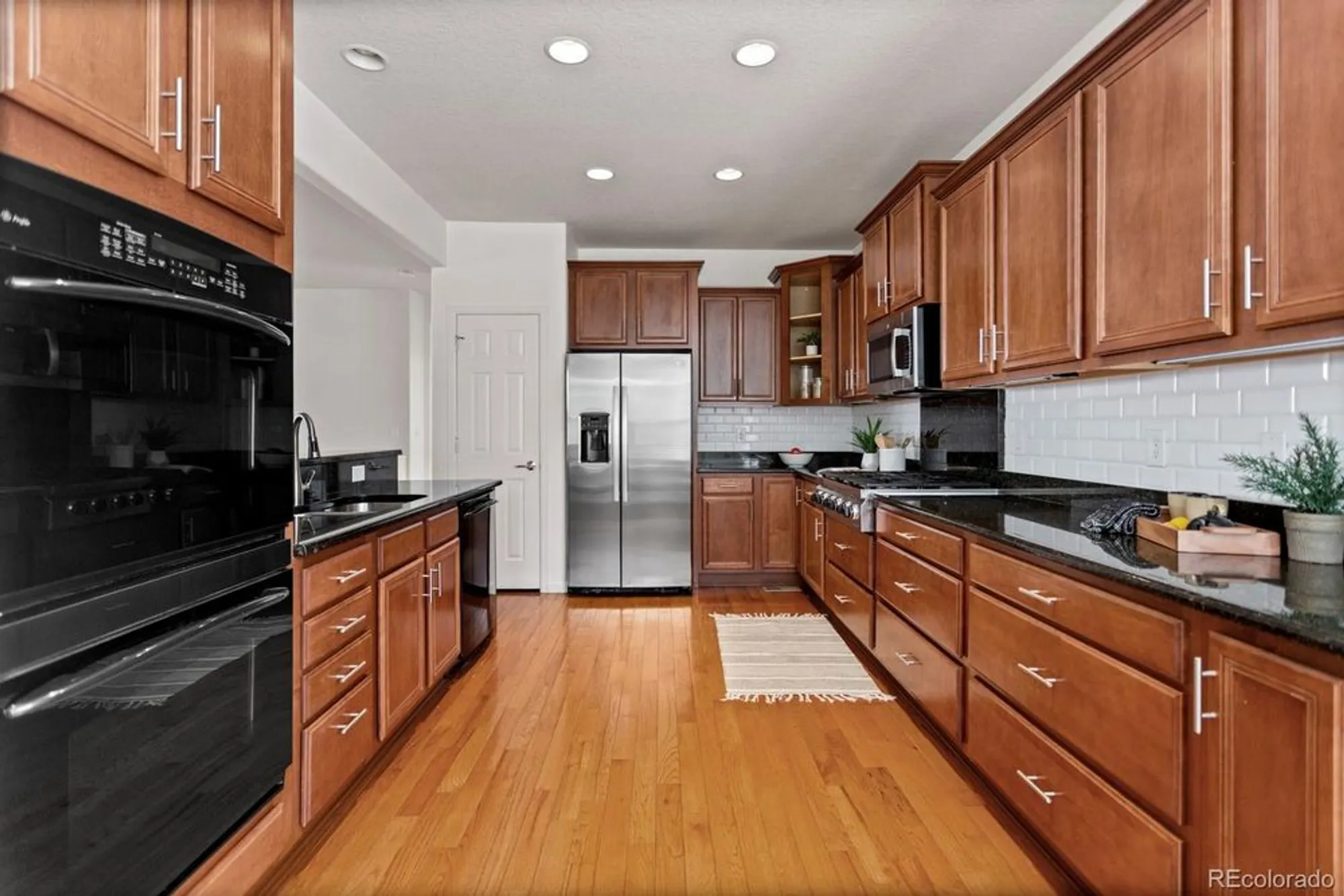 Property Slideshow image 12 of 29 | 19834 w 56th pl, Golden, CO, 80403