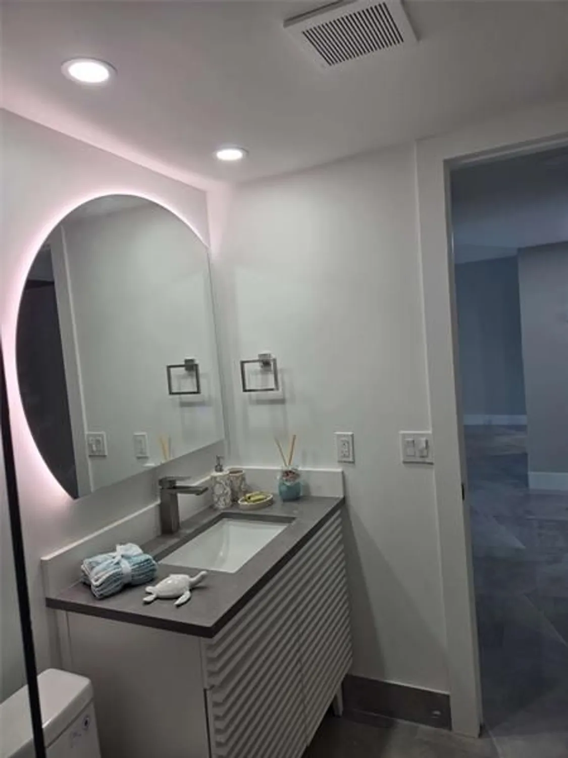 Property Slideshow image 20 of 25 | 1502 cayman way c2, Coconut Creek, FL, 33066