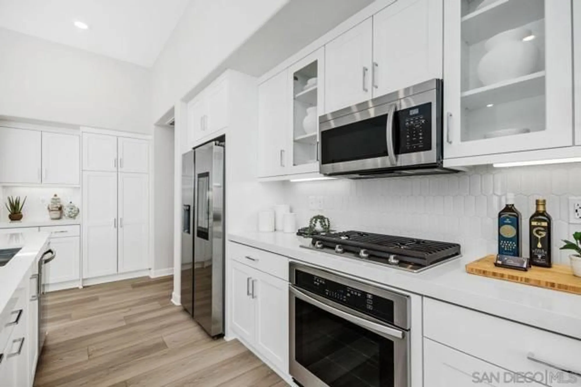 Property Slideshow image 10 of 37 | 12609 elizabeth way, San Diego, CA, 92129