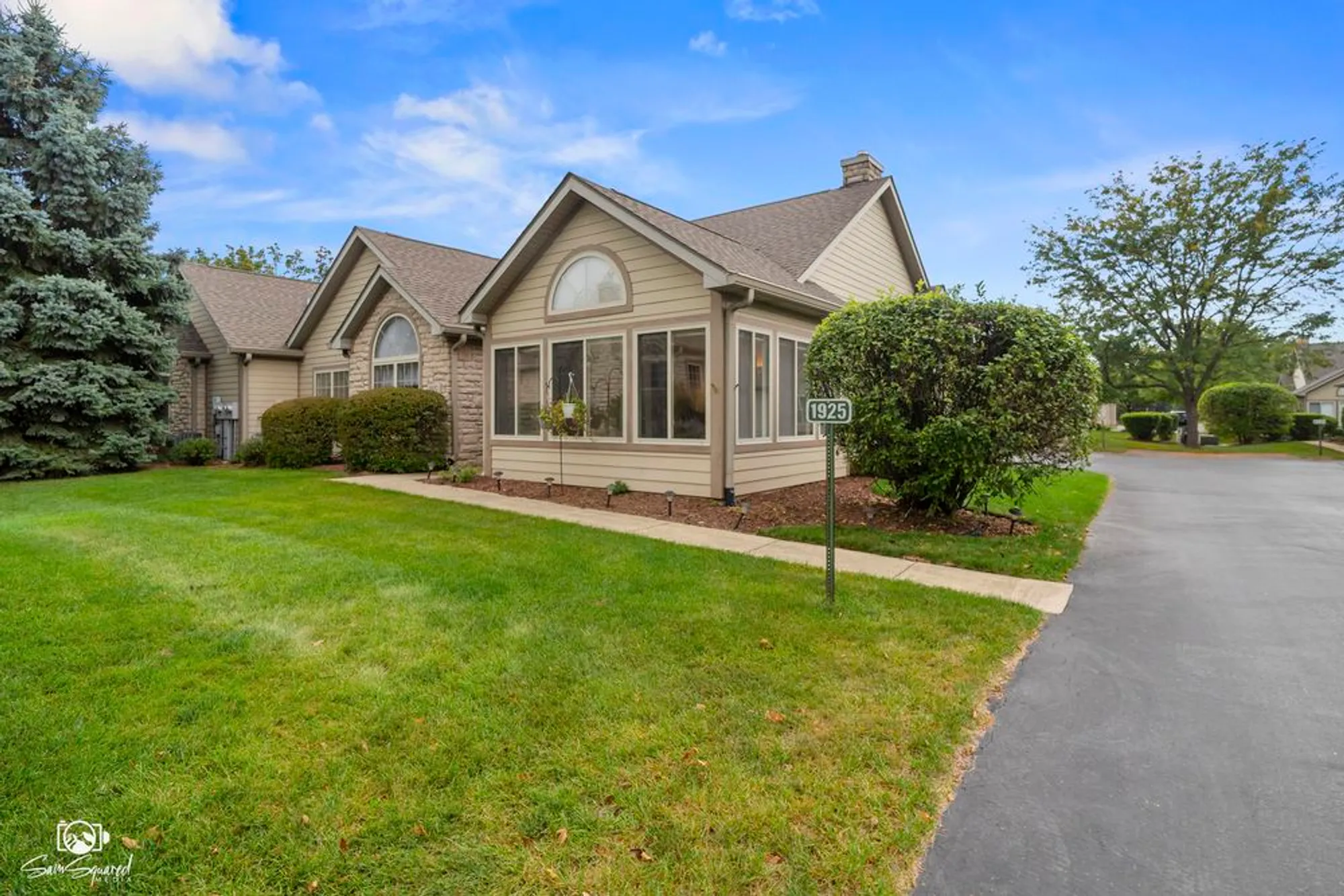 Property Slideshow image 1 of 35 | 1925 timbers edge cir, Joliet, IL, 60431