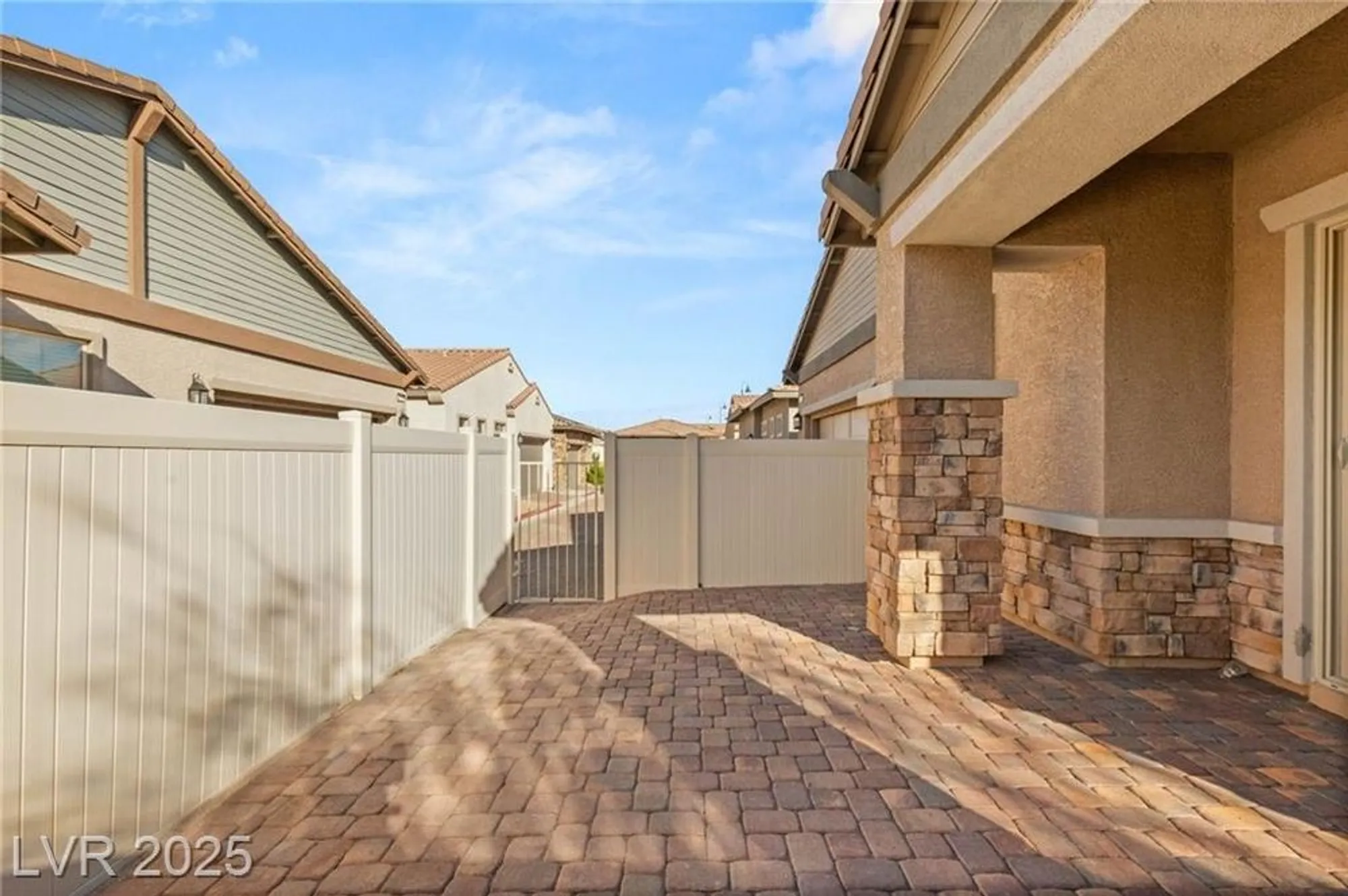 Property Slideshow image 43 of 51 | 209 bellini peak ave, Henderson, NV, 89011