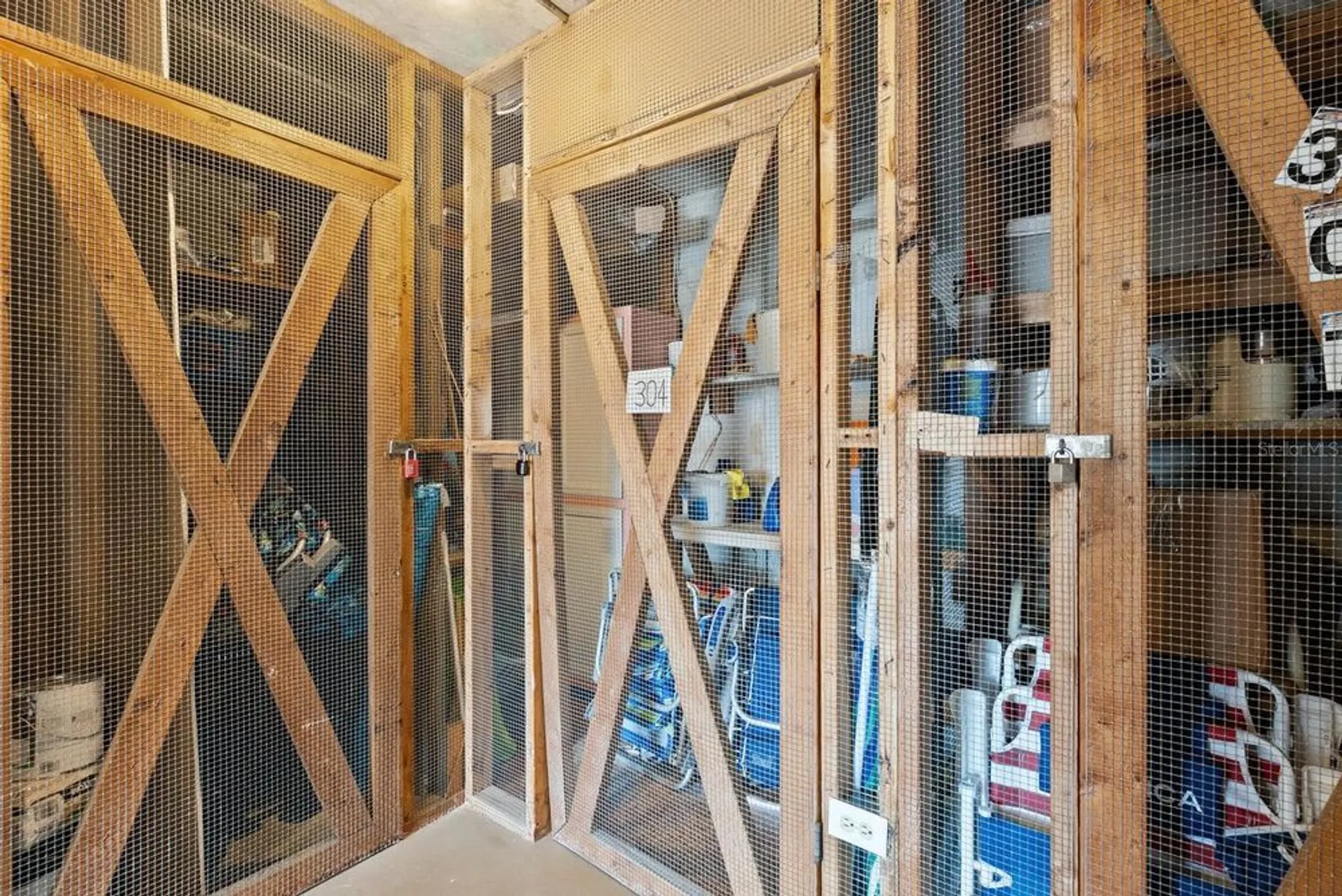 Property Slideshow image 23 of 45 | 1250 n portofino dr apt 304, Sarasota, FL, 34242