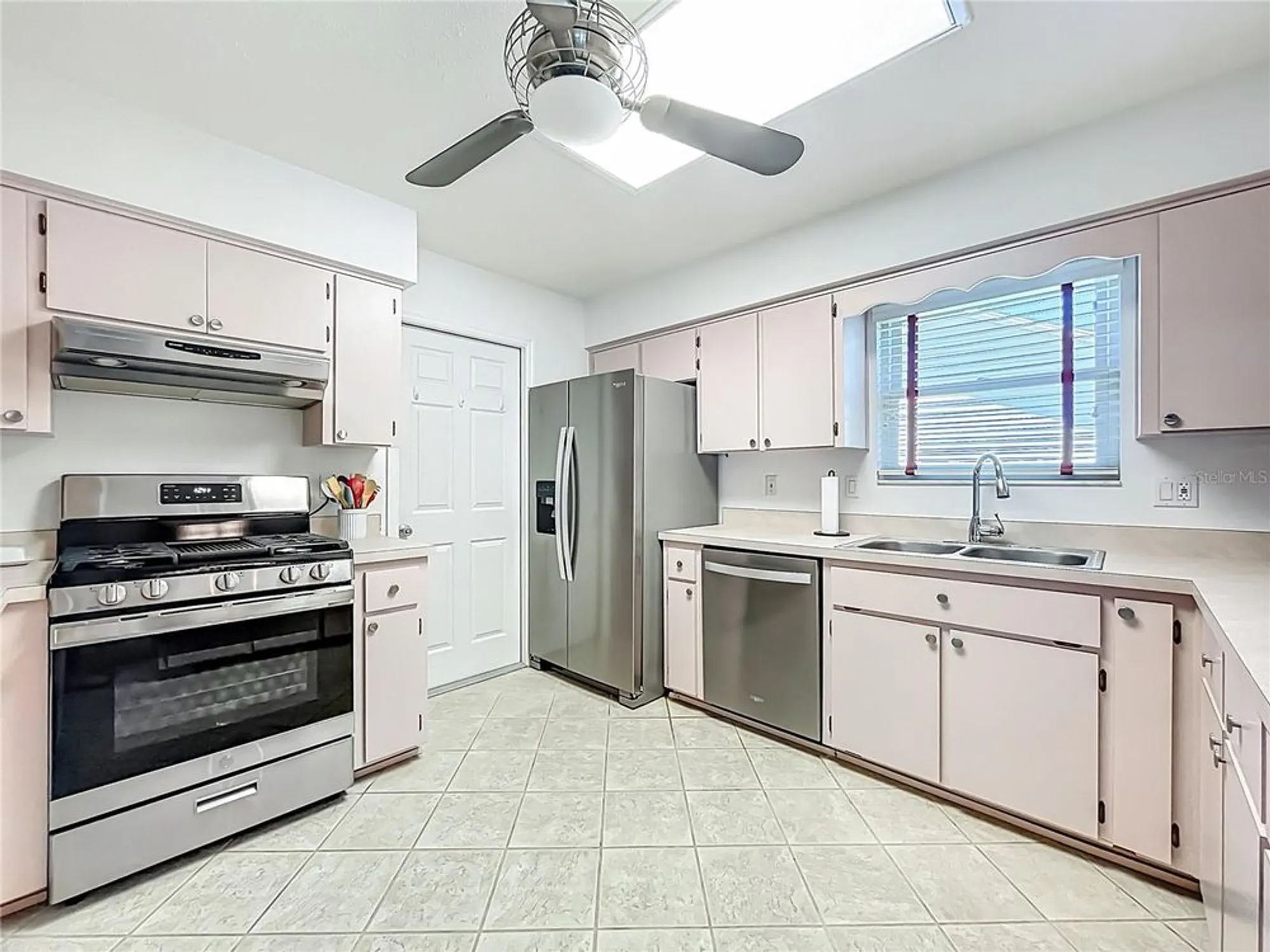 Property Slideshow image 21 of 61 | 26616 racquet cir, Leesburg, FL, 34748