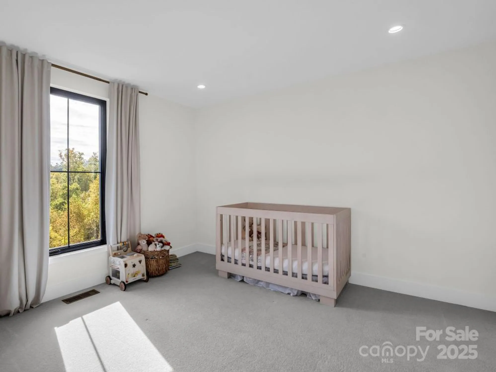 Property Slideshow image 41 of 48 | 123 millbrae loop, Hendersonville, NC, 28791