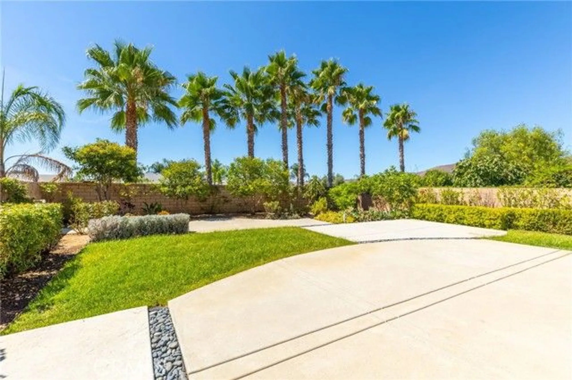Property Slideshow image 22 of 28 | 26323 desert rose ln, Menifee, CA, 92586