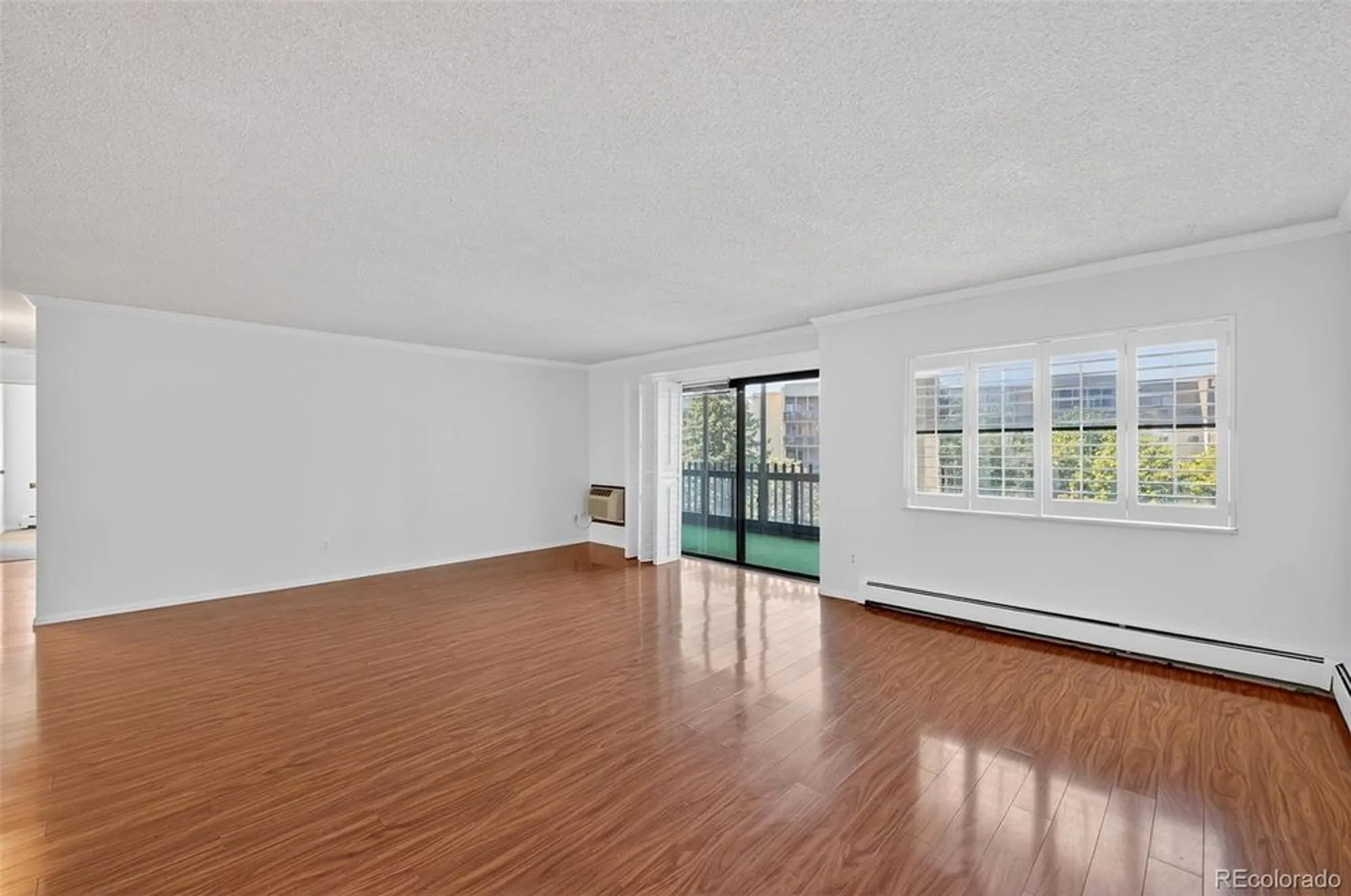 Property Slideshow image 7 of 41 | 13691 e marina dr 412, Aurora, CO, 80014