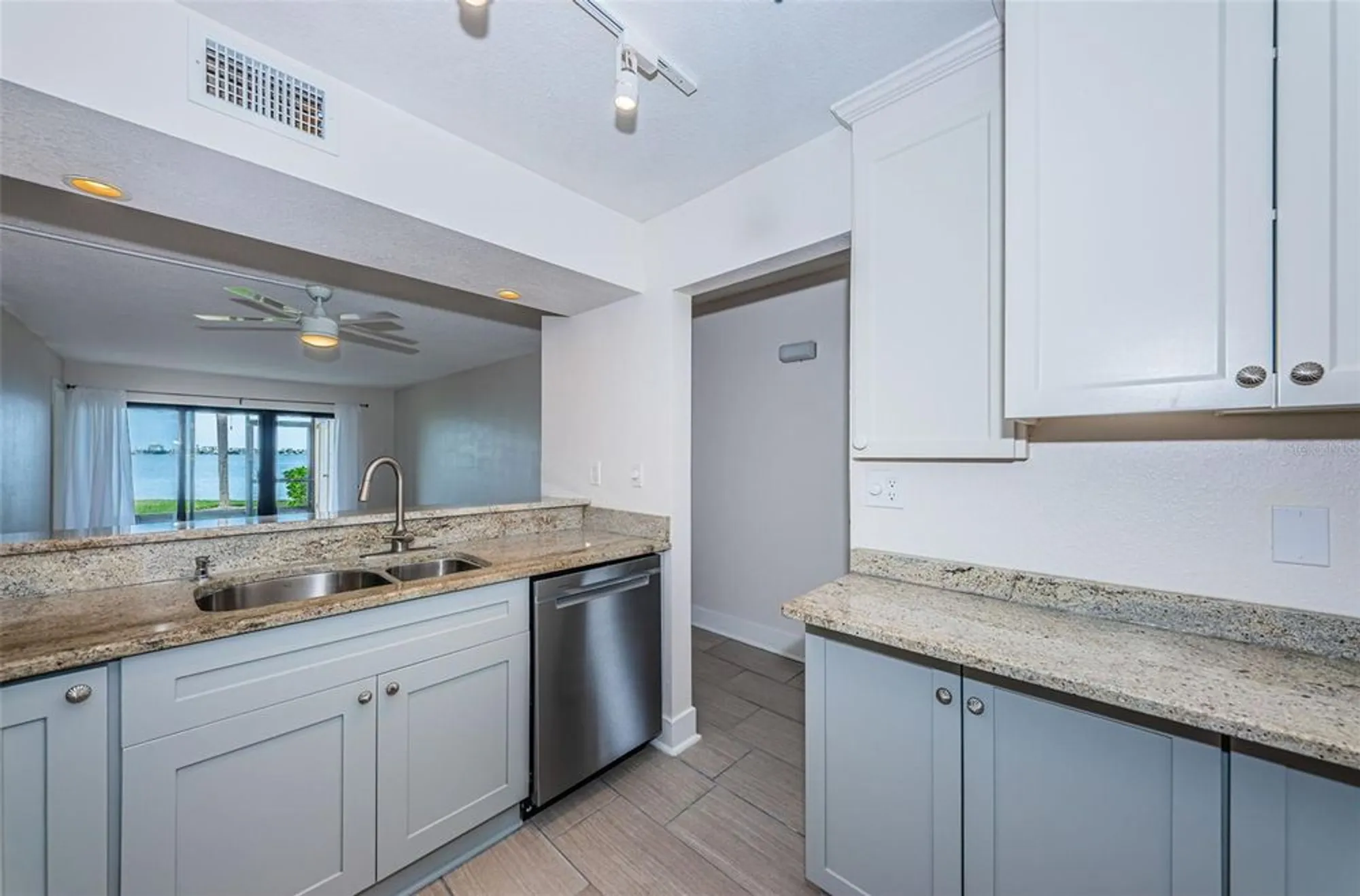 Property Slideshow image 14 of 63 | 6145 sun blvd apt 107, St Petersburg, FL, 33715