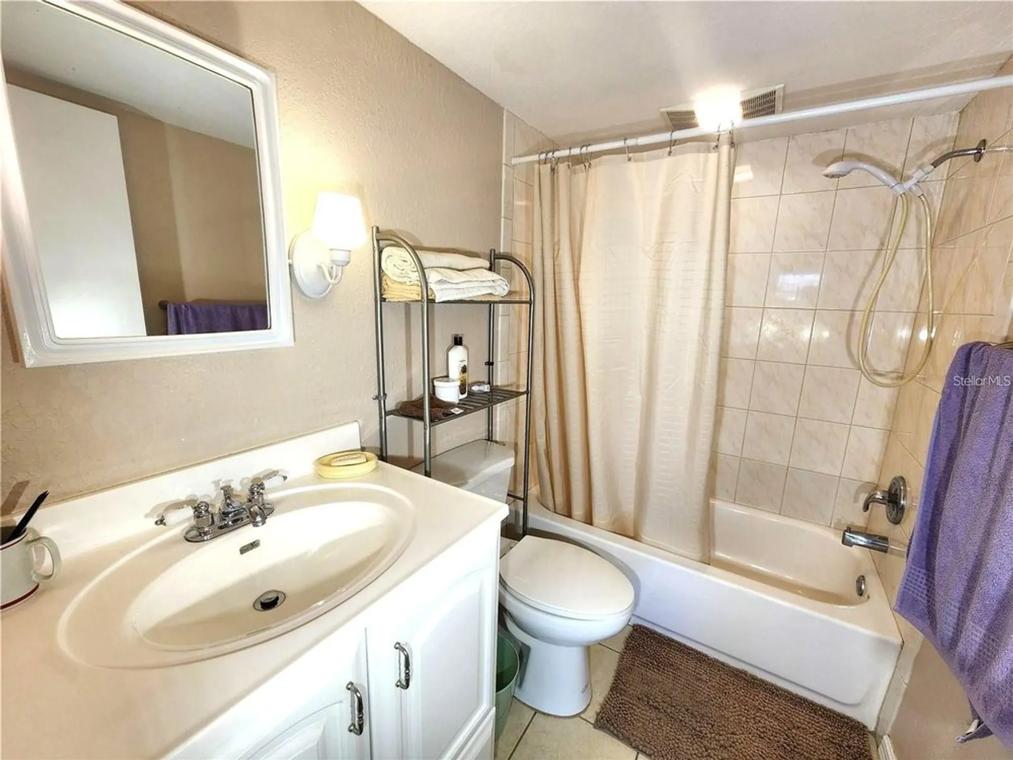 Property Slideshow image 18 of 31 | 21320 brinson ave apt 109, Port Charlotte, FL, 33952