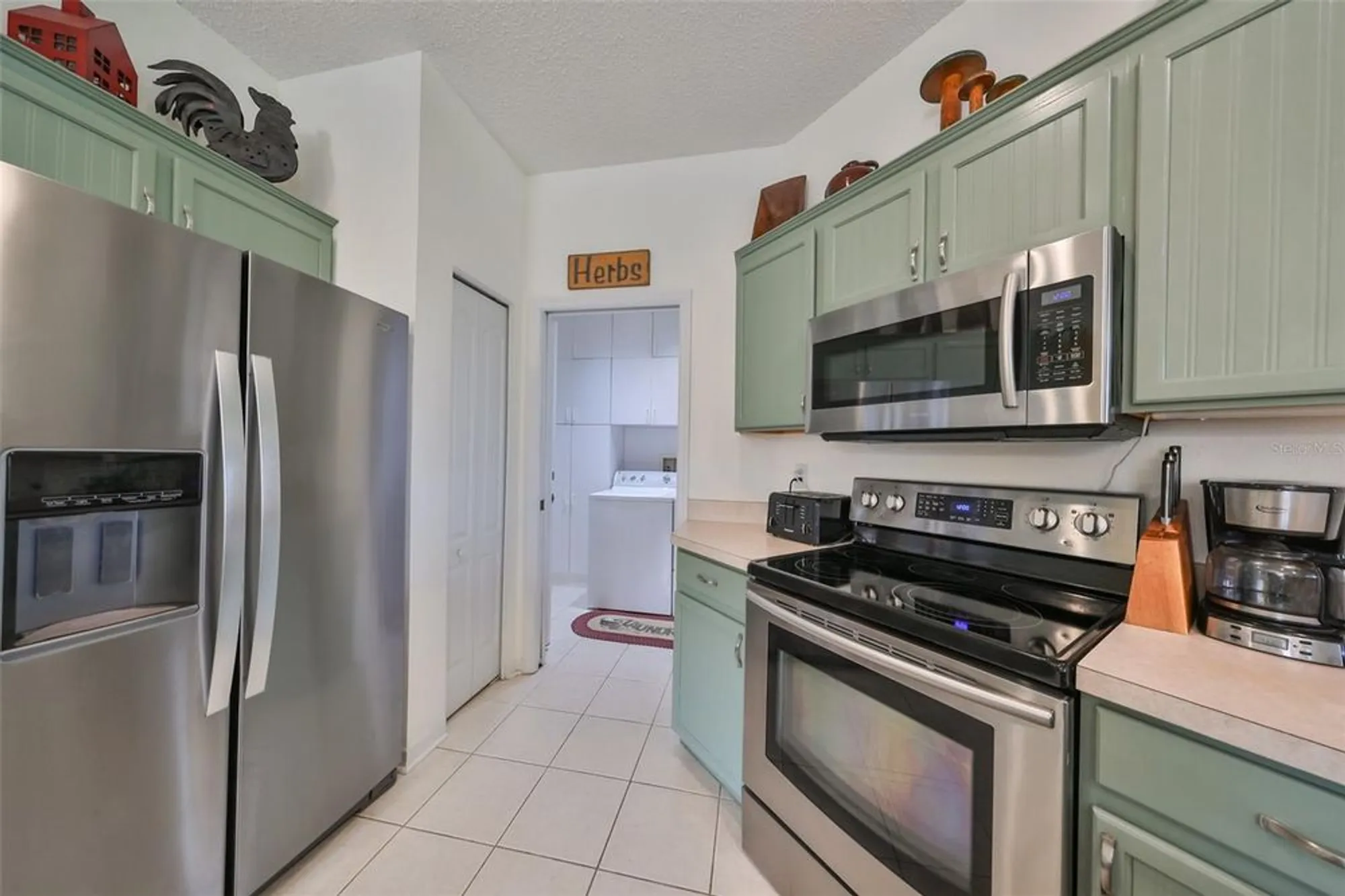 Property Slideshow image 14 of 41 | 2019 acadia greens dr, Sun City Center, FL, 33573