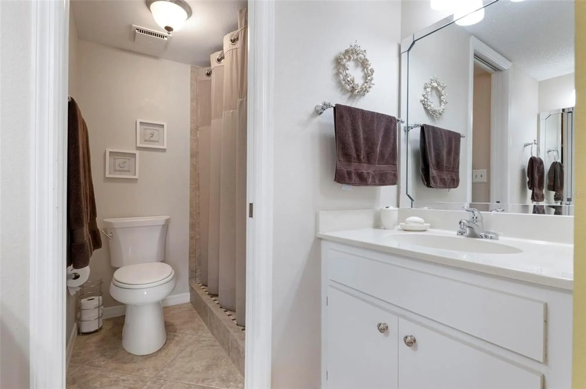 Property Slideshow image 18 of 68 | 458 cerromar rd 483, Venice, FL, 34293