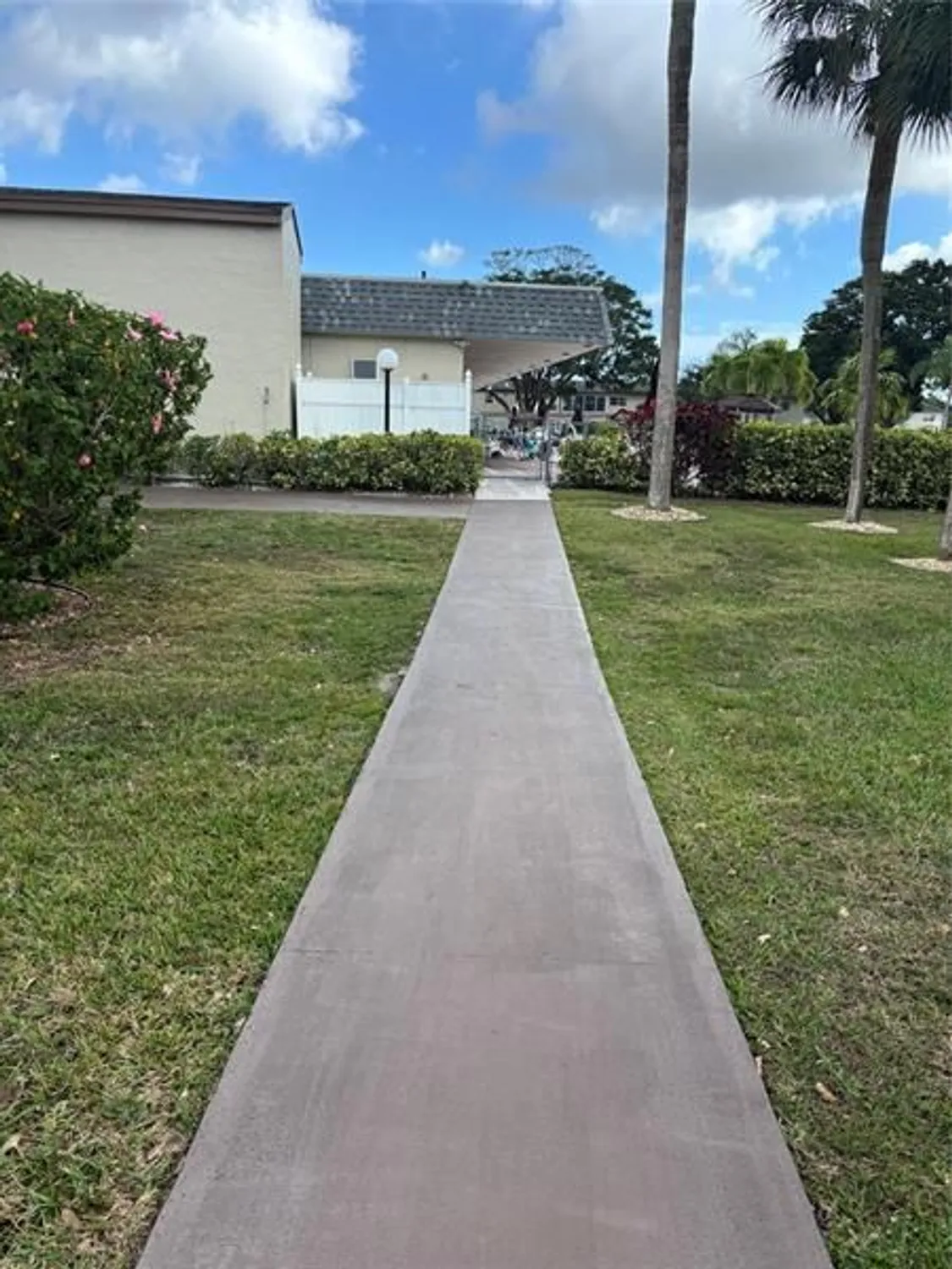 Property Slideshow image 25 of 31 | 601 nw 78th ter apt 107, Margate, FL, 33063