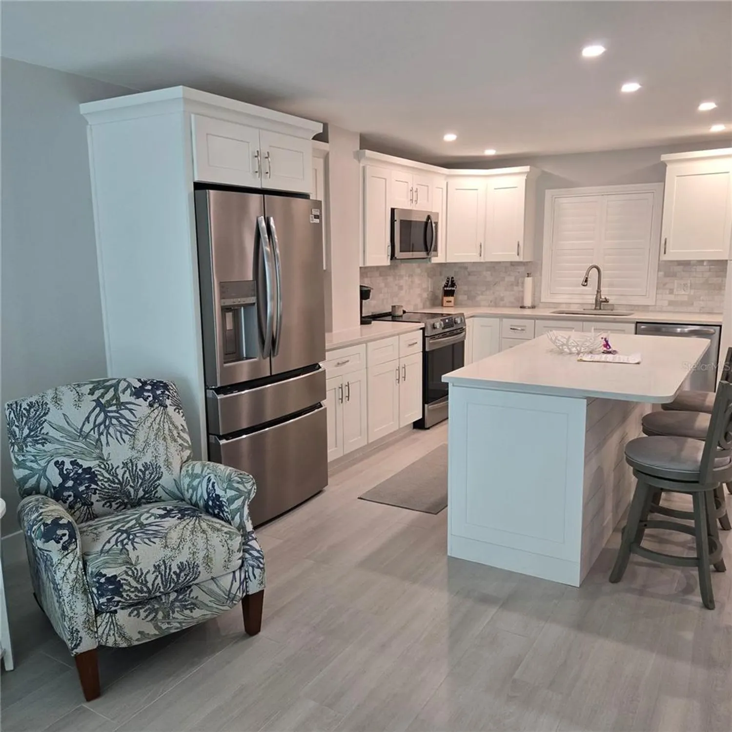 Property Slideshow image 14 of 60 | 1350 n portofino dr apt 108, Sarasota, FL, 34242